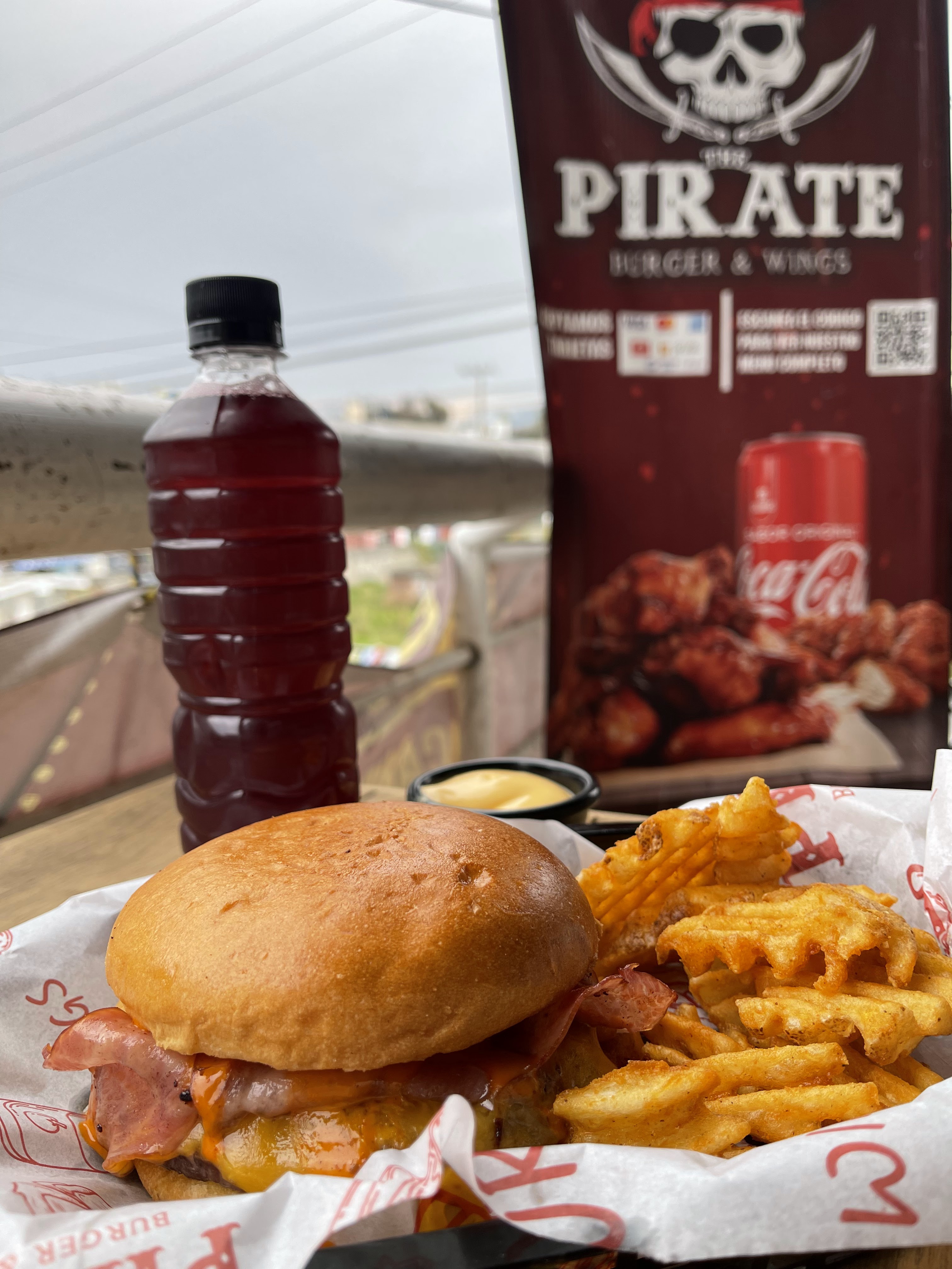 Los Piratas B&W image 9