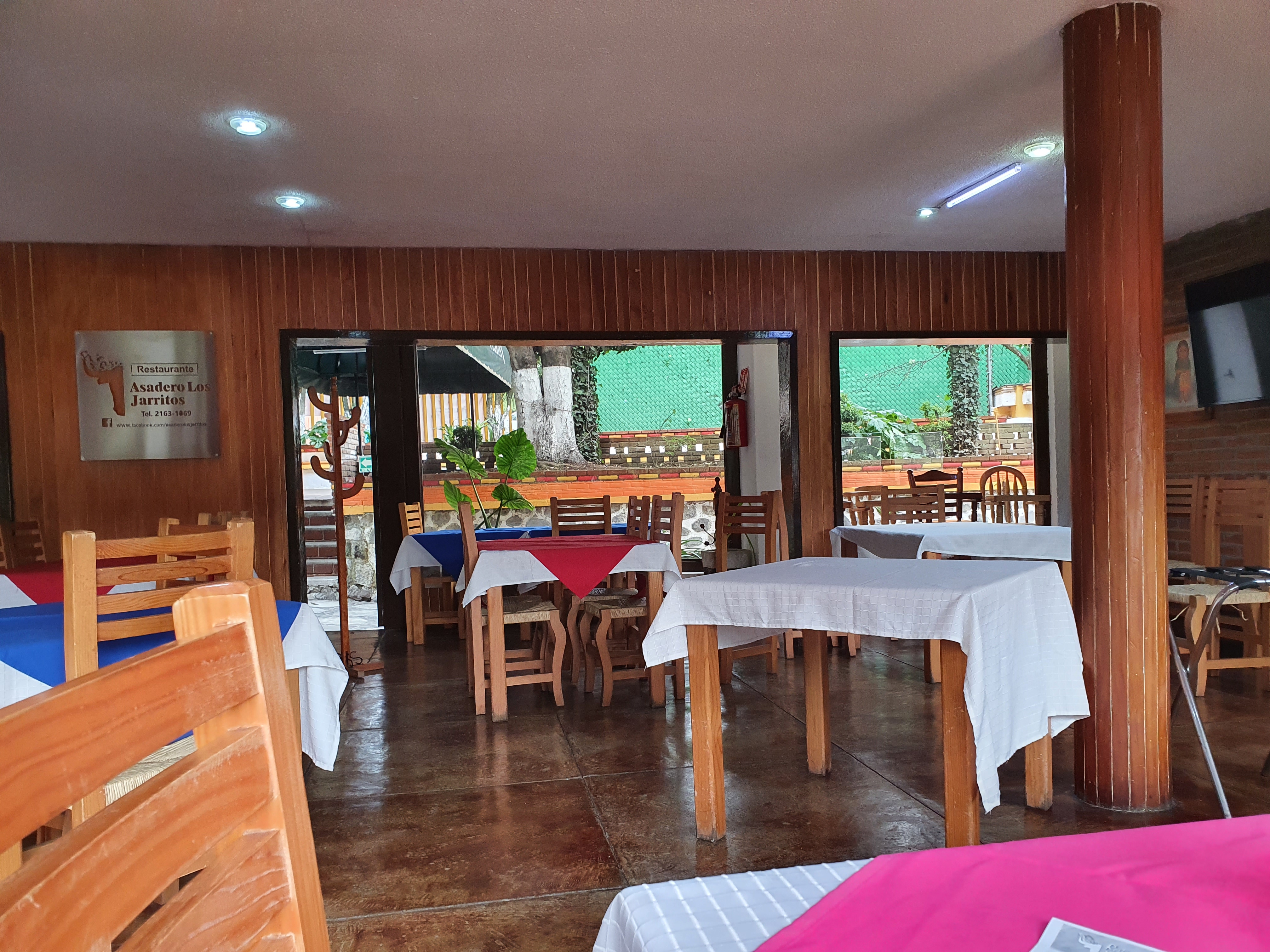 Los Jarritos image 4
