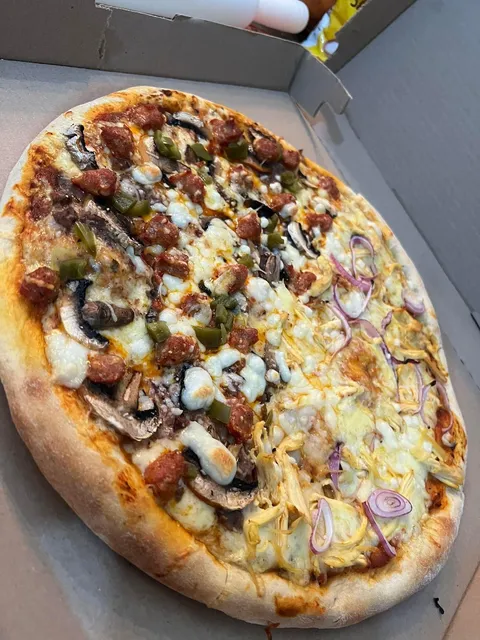 Pizza House image 4
