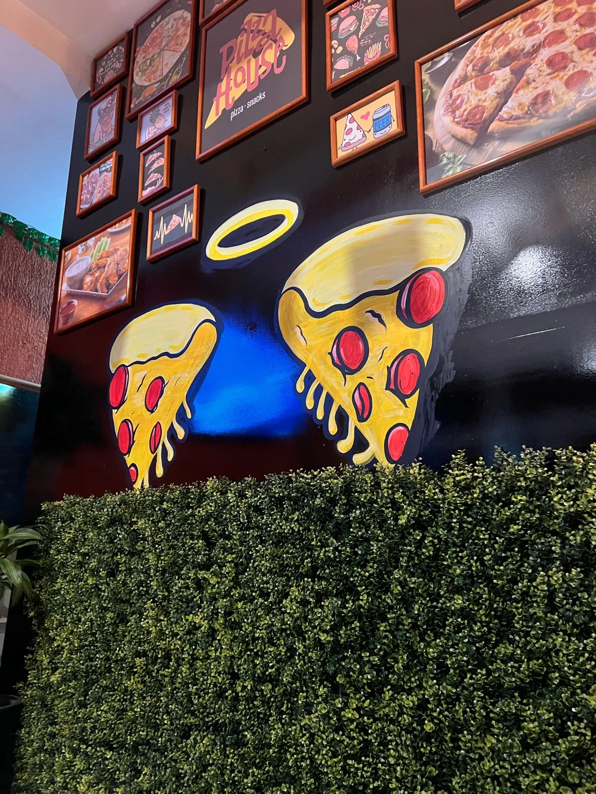 Pizza House image 9