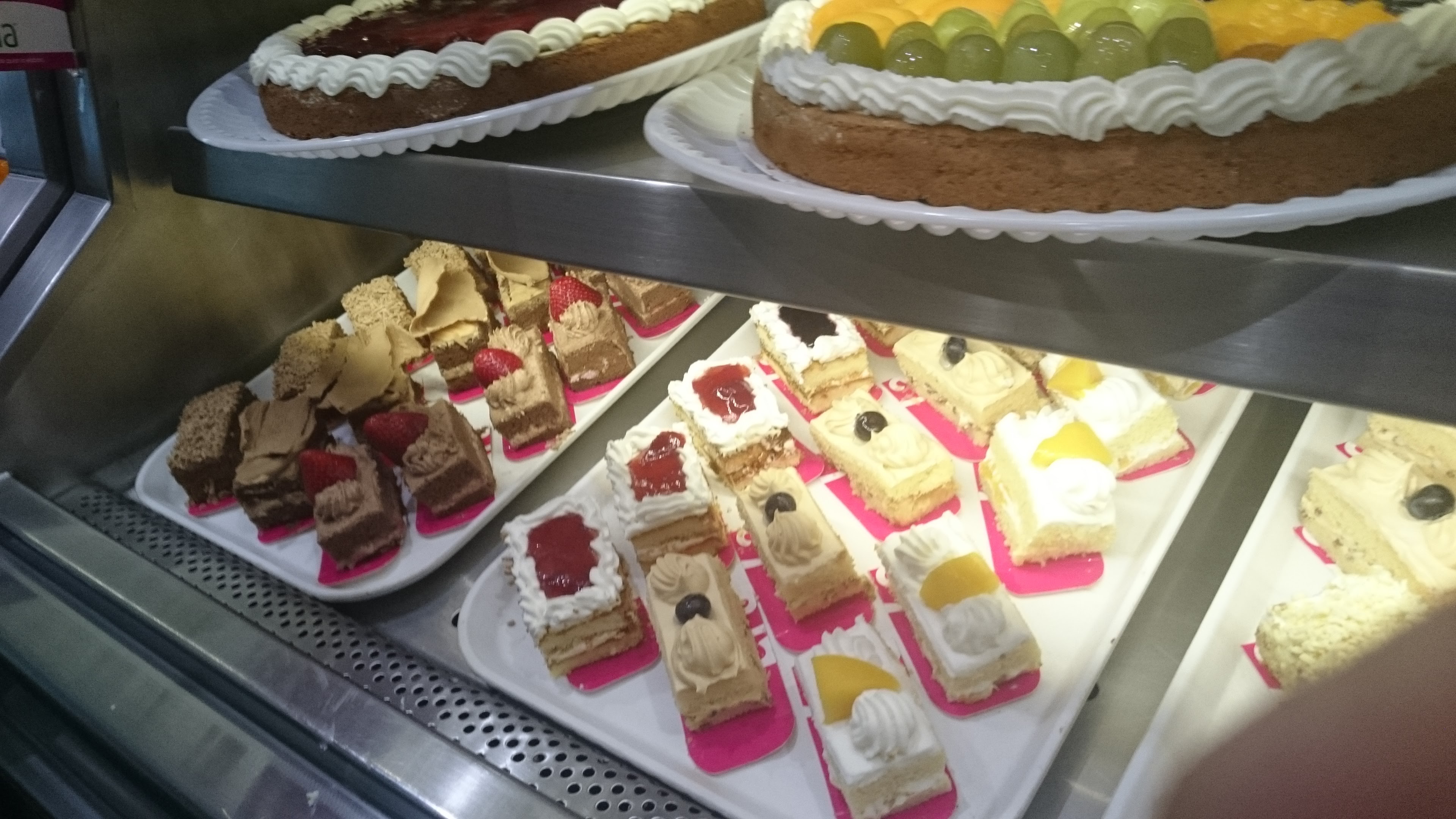 Banff Restaurante image 7