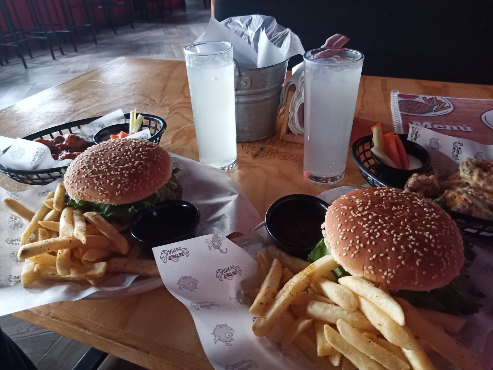 Santas Alitas Nicolás Romero image 6