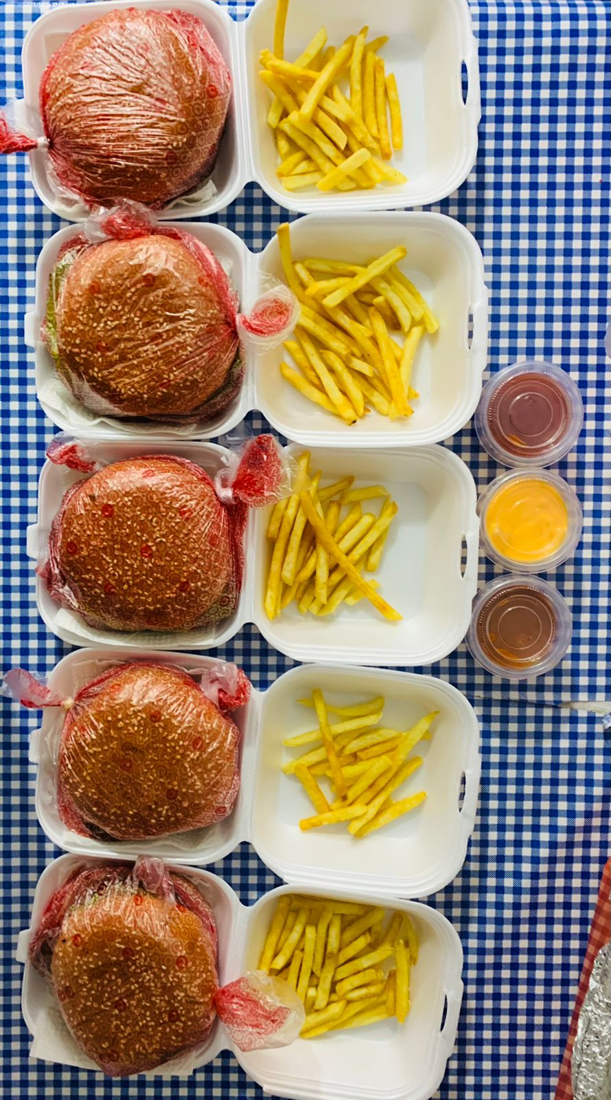 LOS POTROS -Hamburguesas y Micheladas- image 5