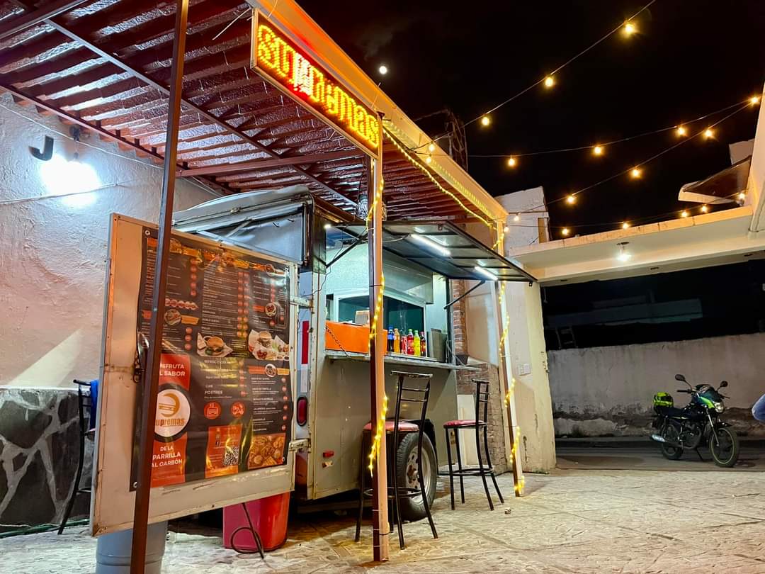 SUPREMAS HAMBURGUESAS AL CARBON image 1