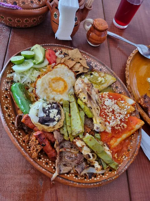 Mi Sierrita Restaurante image 2