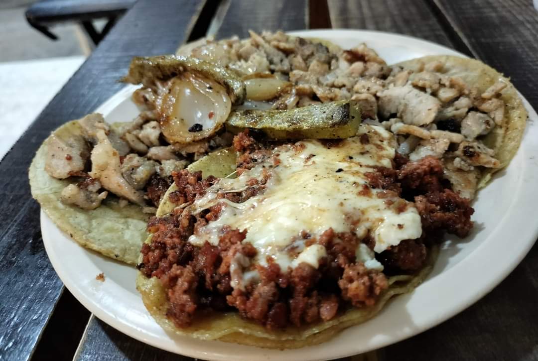Taqueria "Los Charlys" San Antonio Zaragoza" image 5