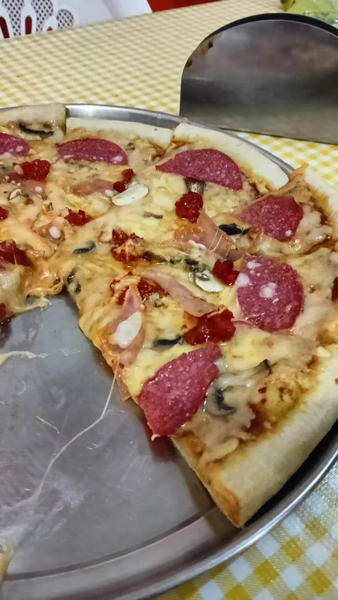 Sabores Pizzas image 2
