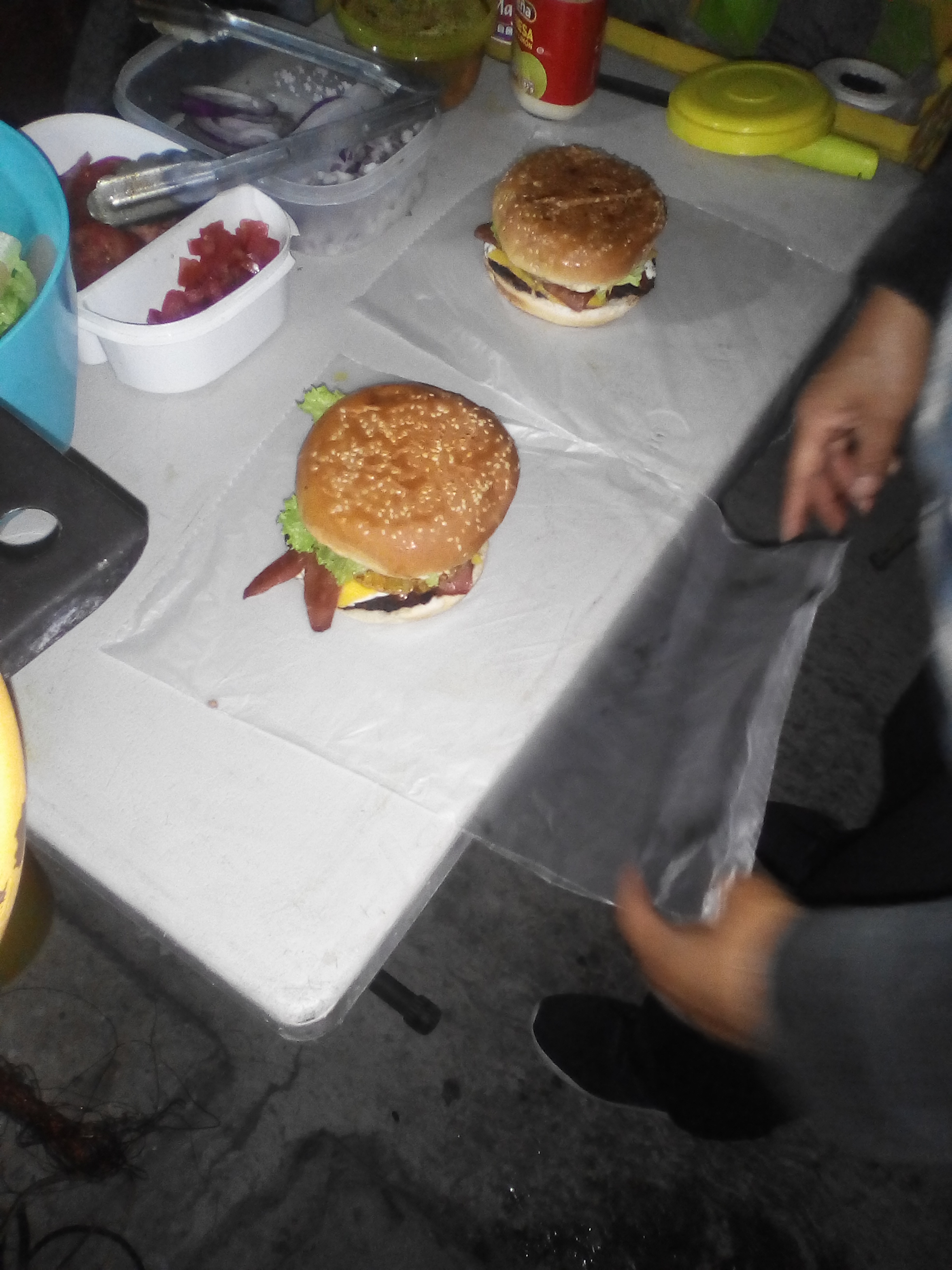 Tona_burguer's image 2