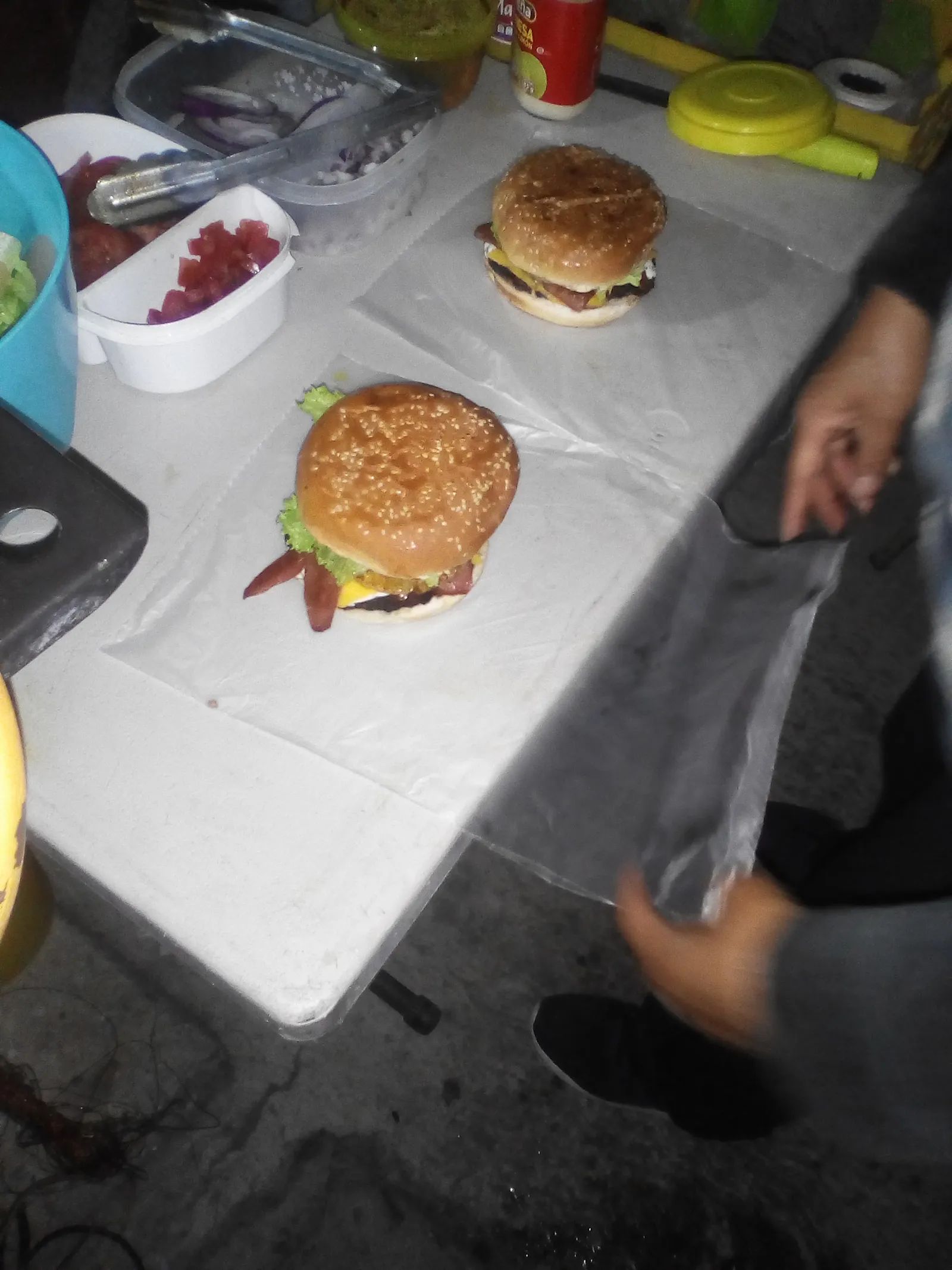 Tona_burguer's image 2