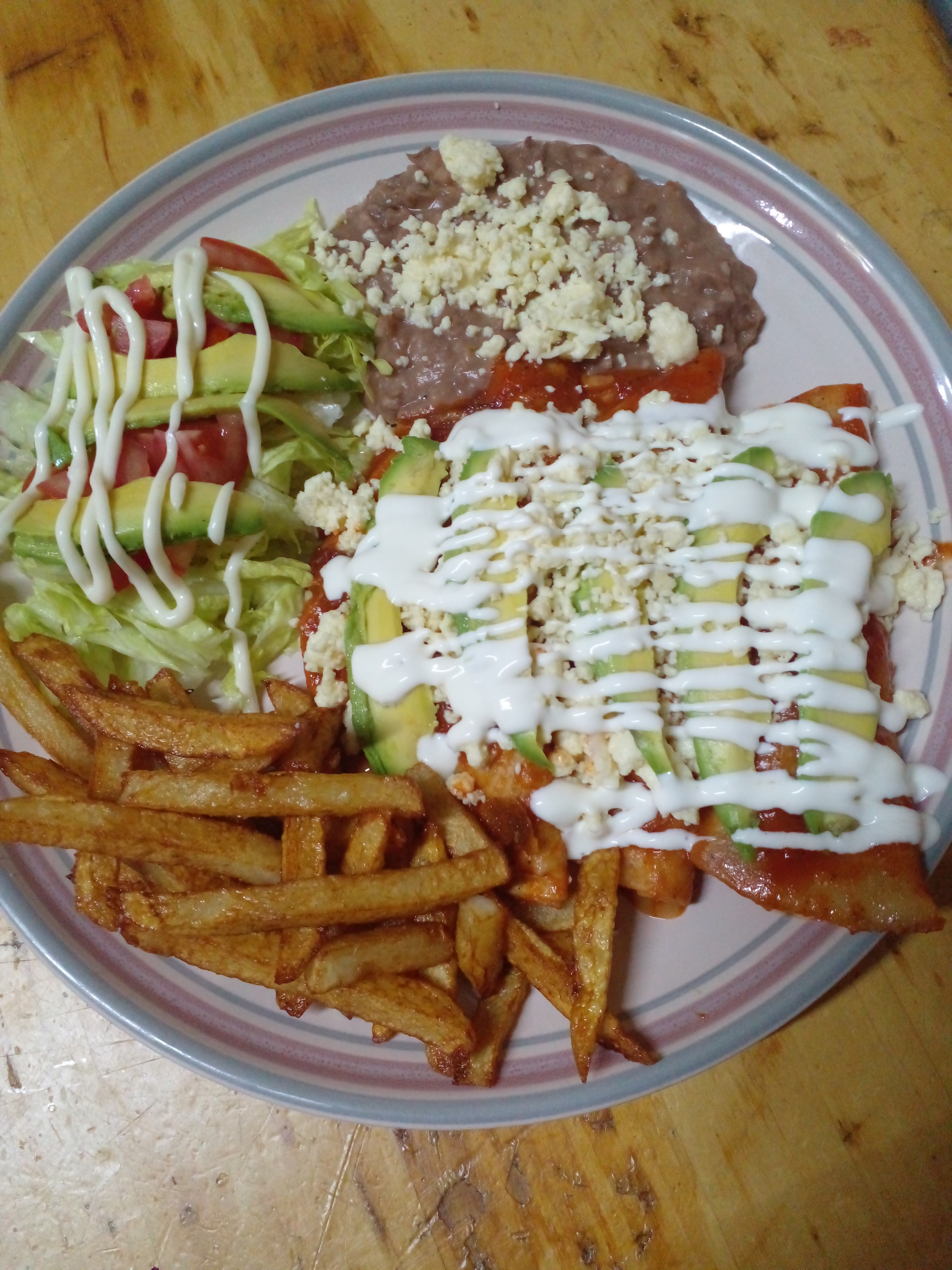 Tortas y hamburguesas El pufino image 4