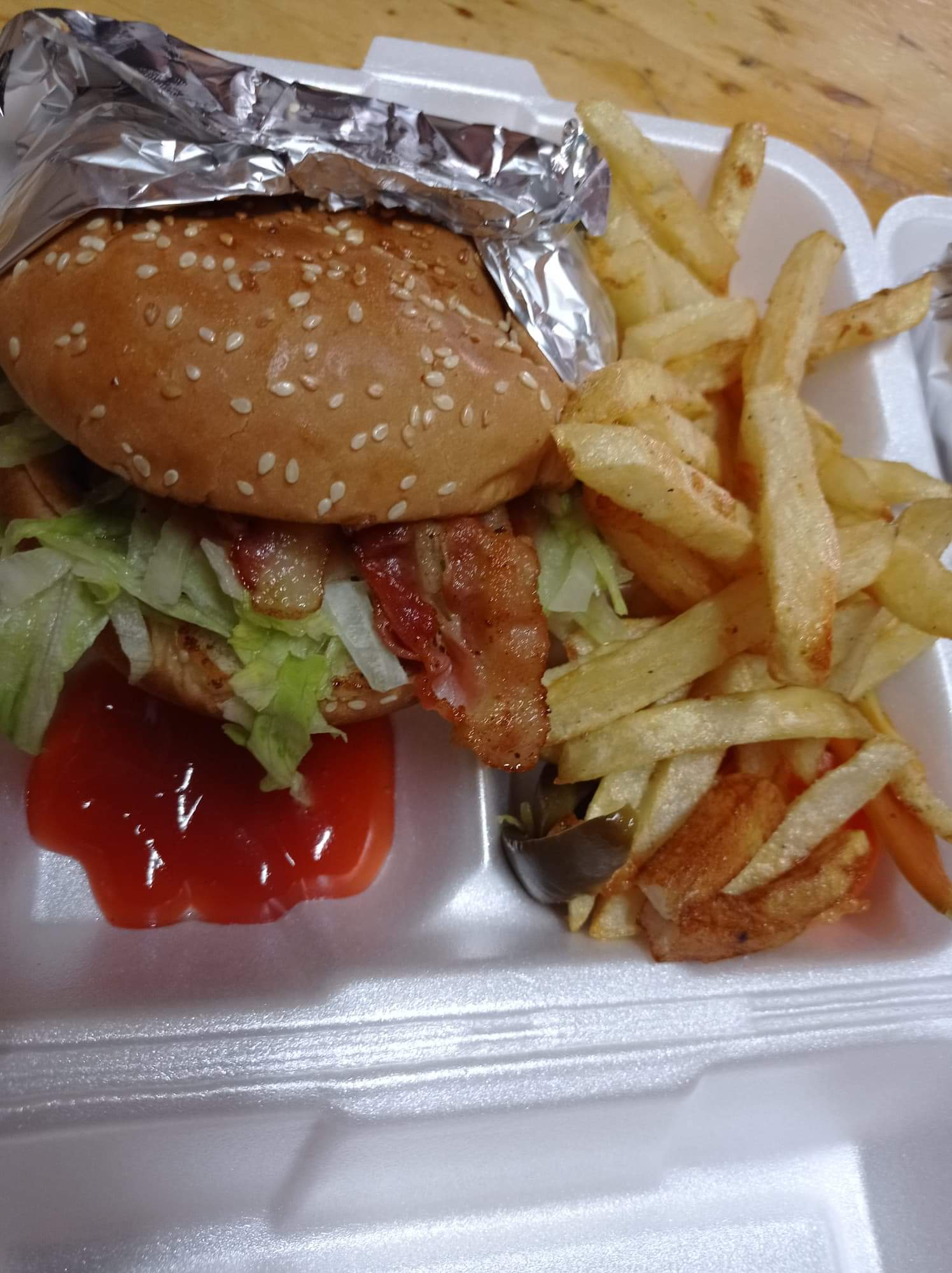 Tortas y hamburguesas El pufino image 5