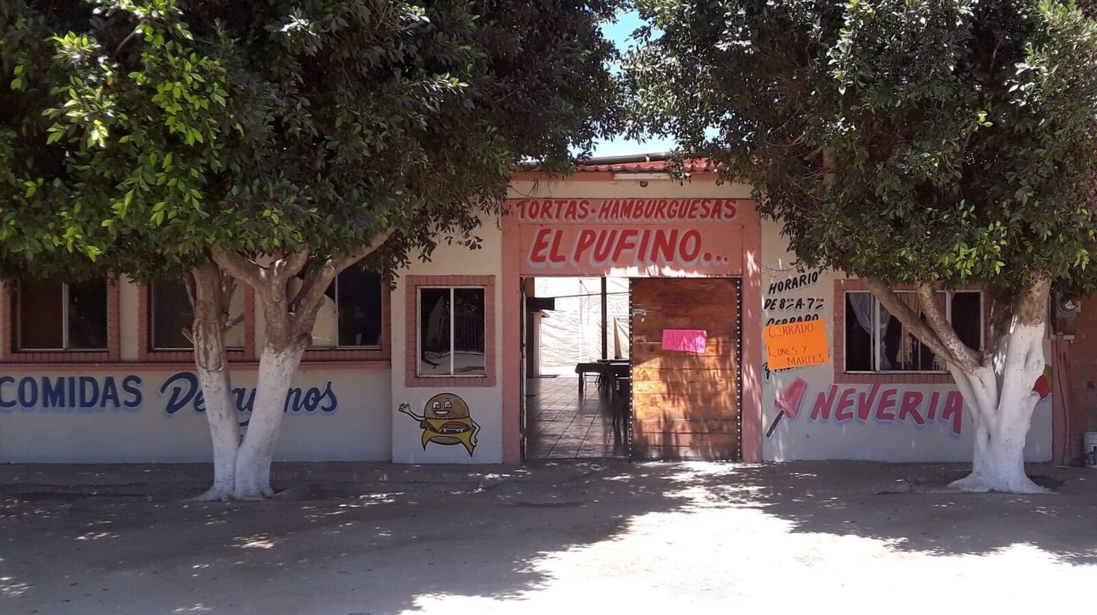 Tortas y hamburguesas El pufino image 10