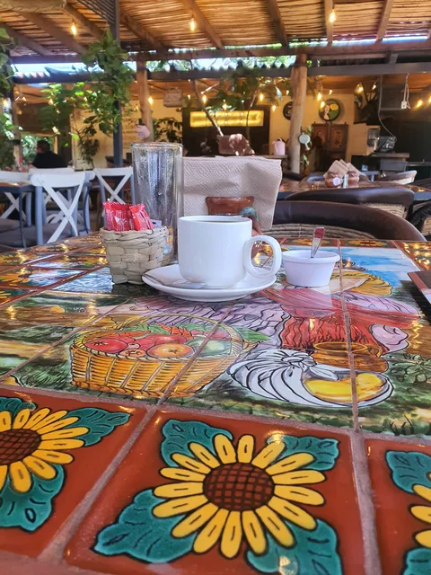 Lucila Restaurant image 4