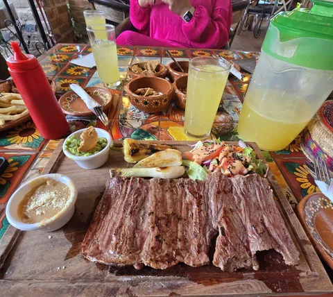 Lucila Restaurant image 5