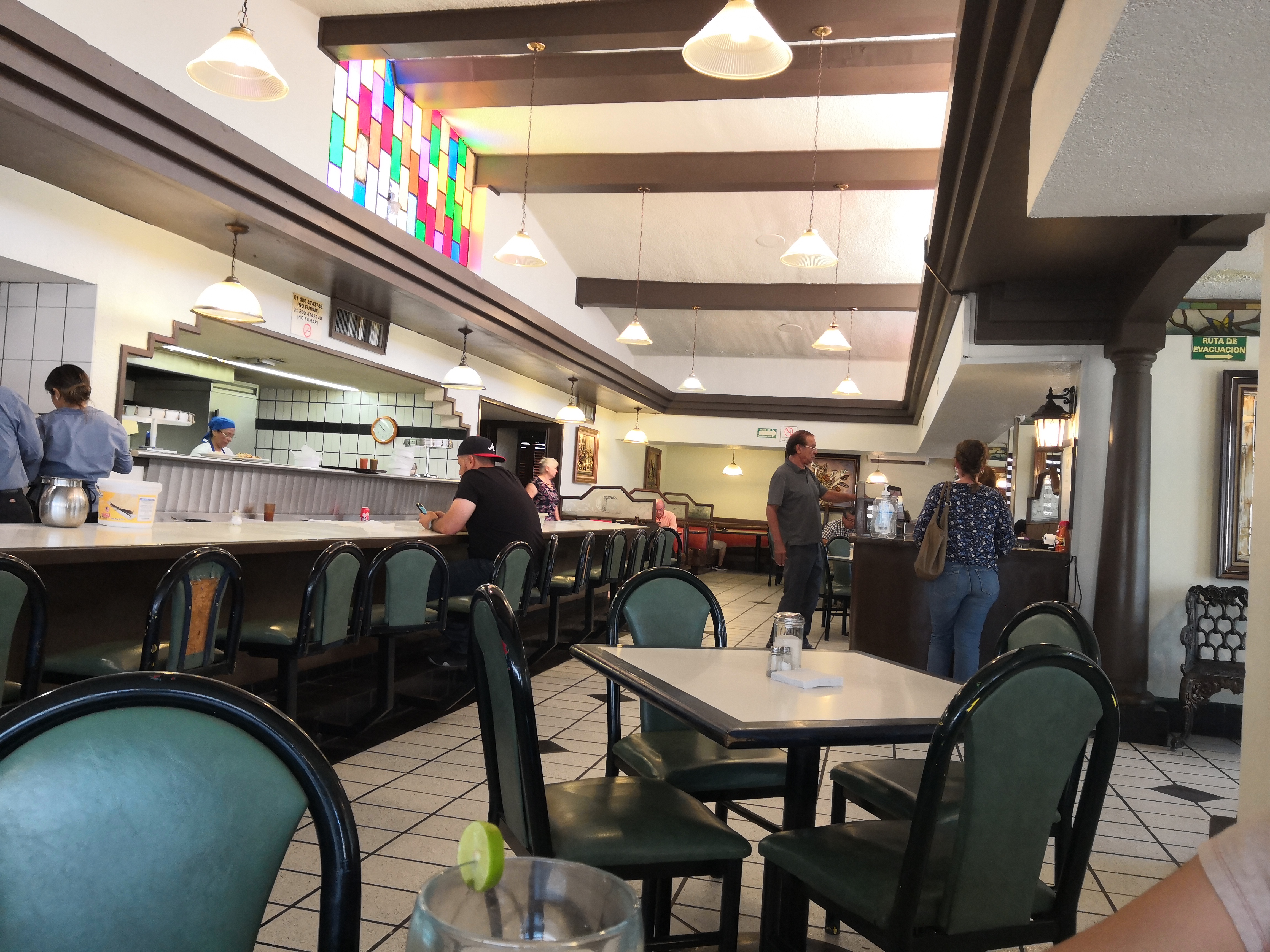 Tip's Restaurante image 1