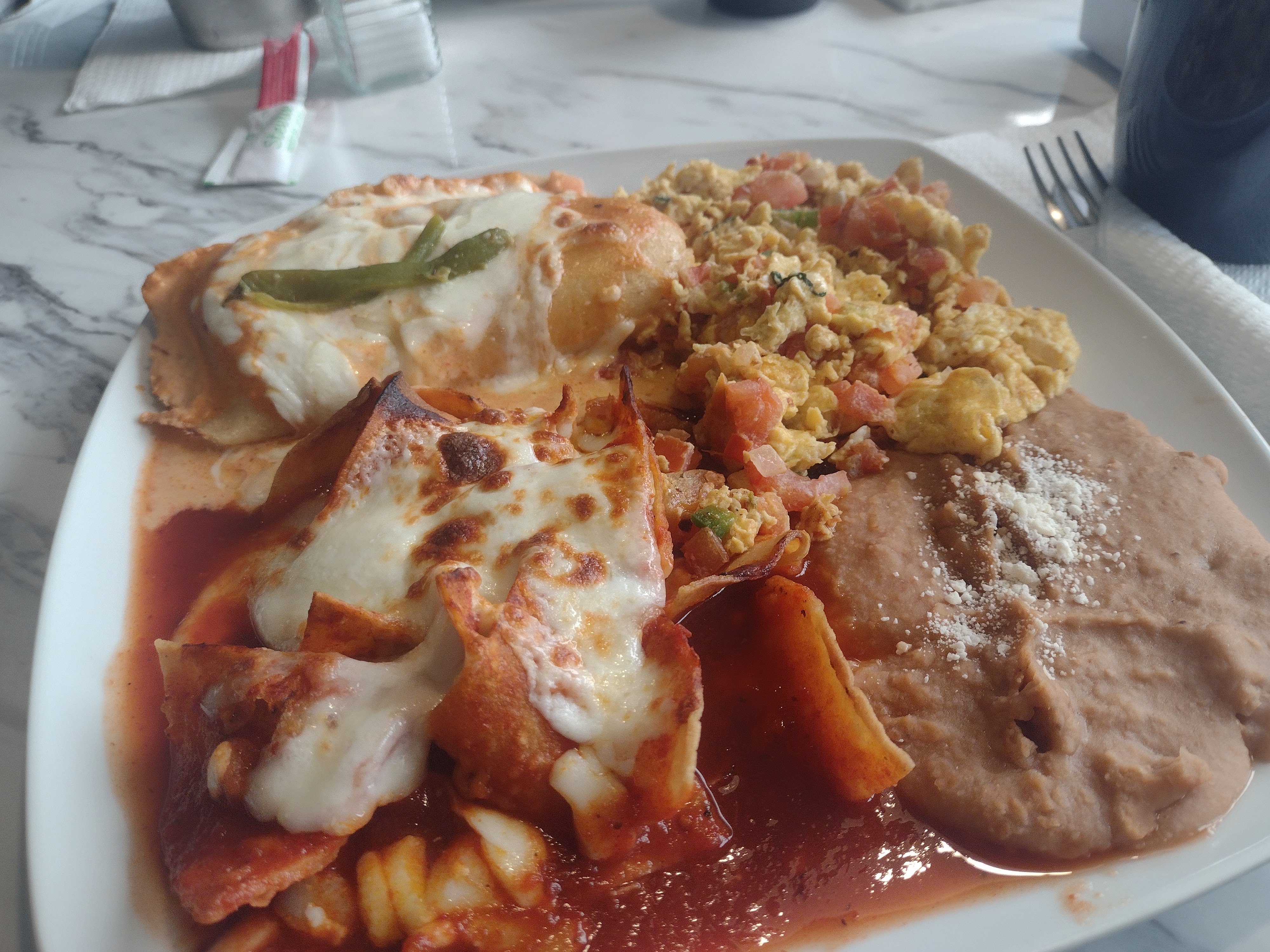 Tip's Restaurante image 2