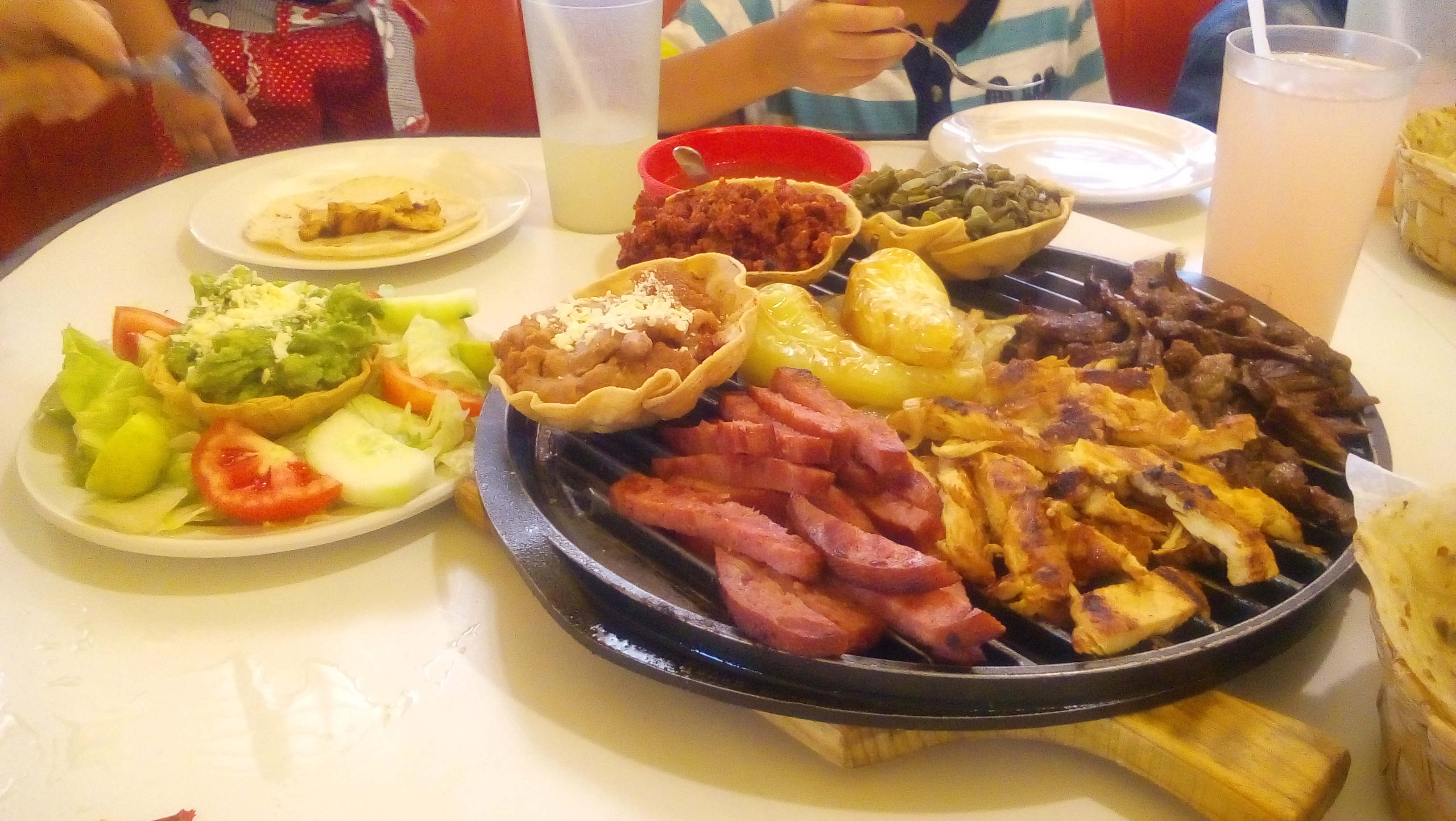 Tip's Restaurante image 10