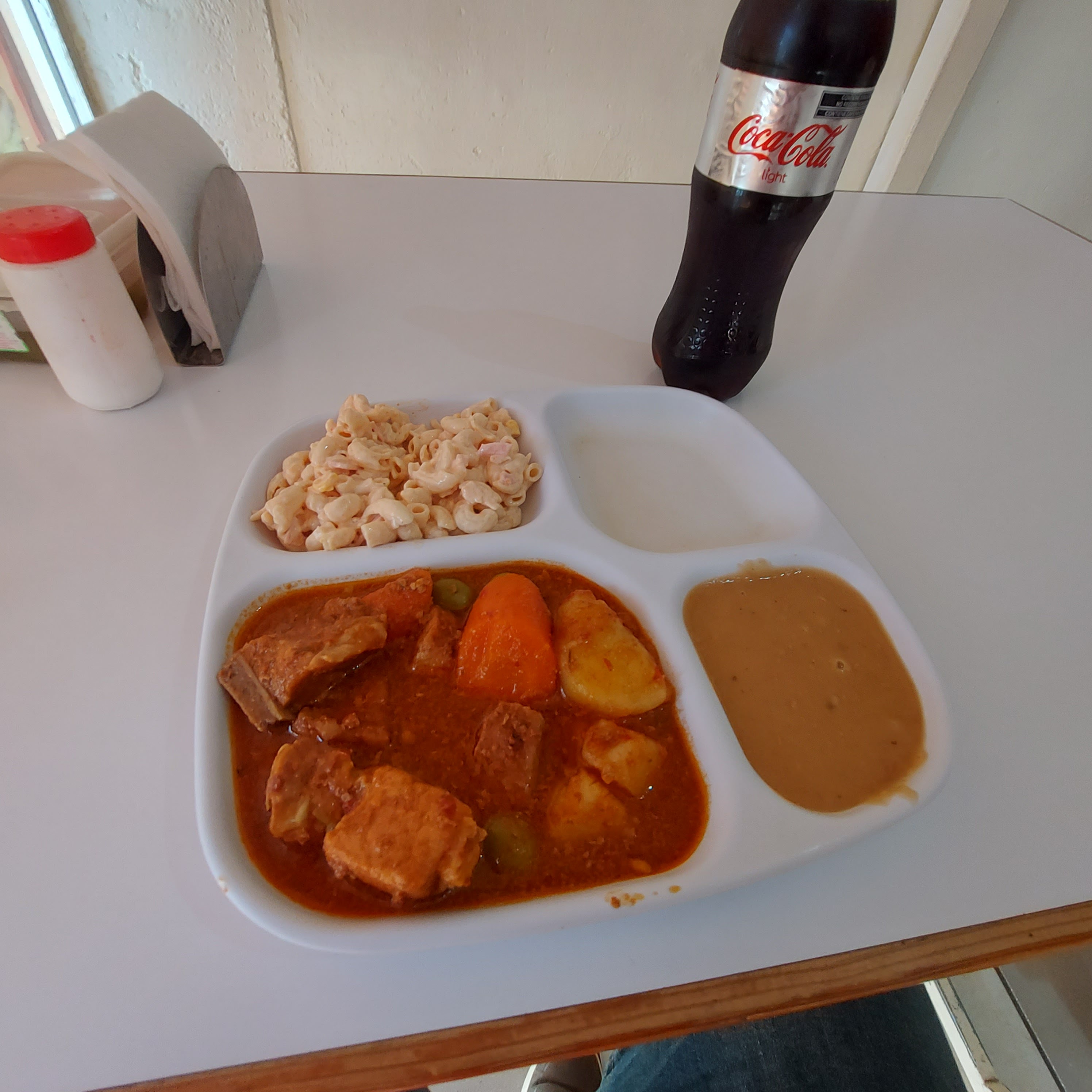 Rich Restaurante image 4