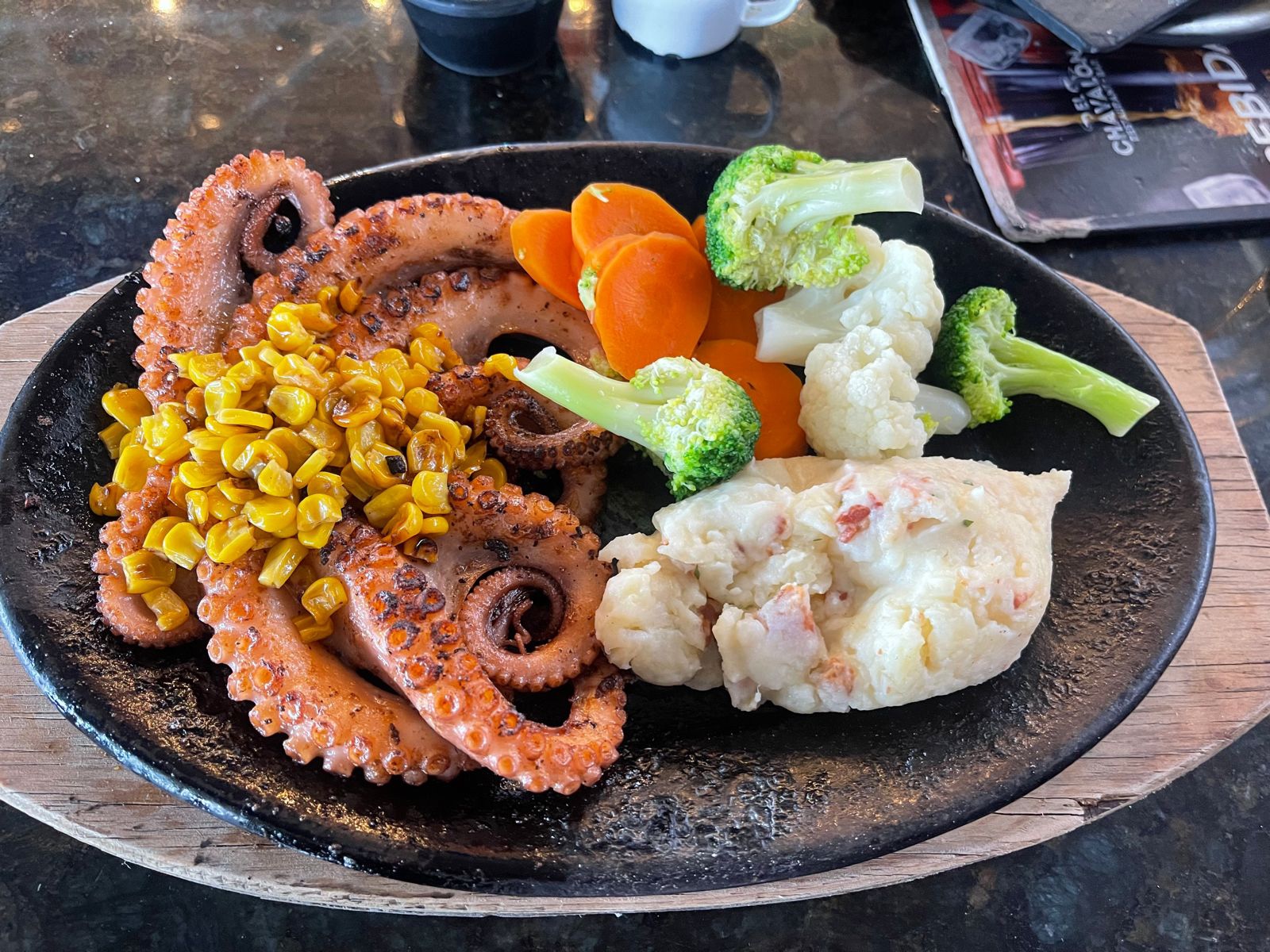 El Chavalón Silao, Mariscos image 9