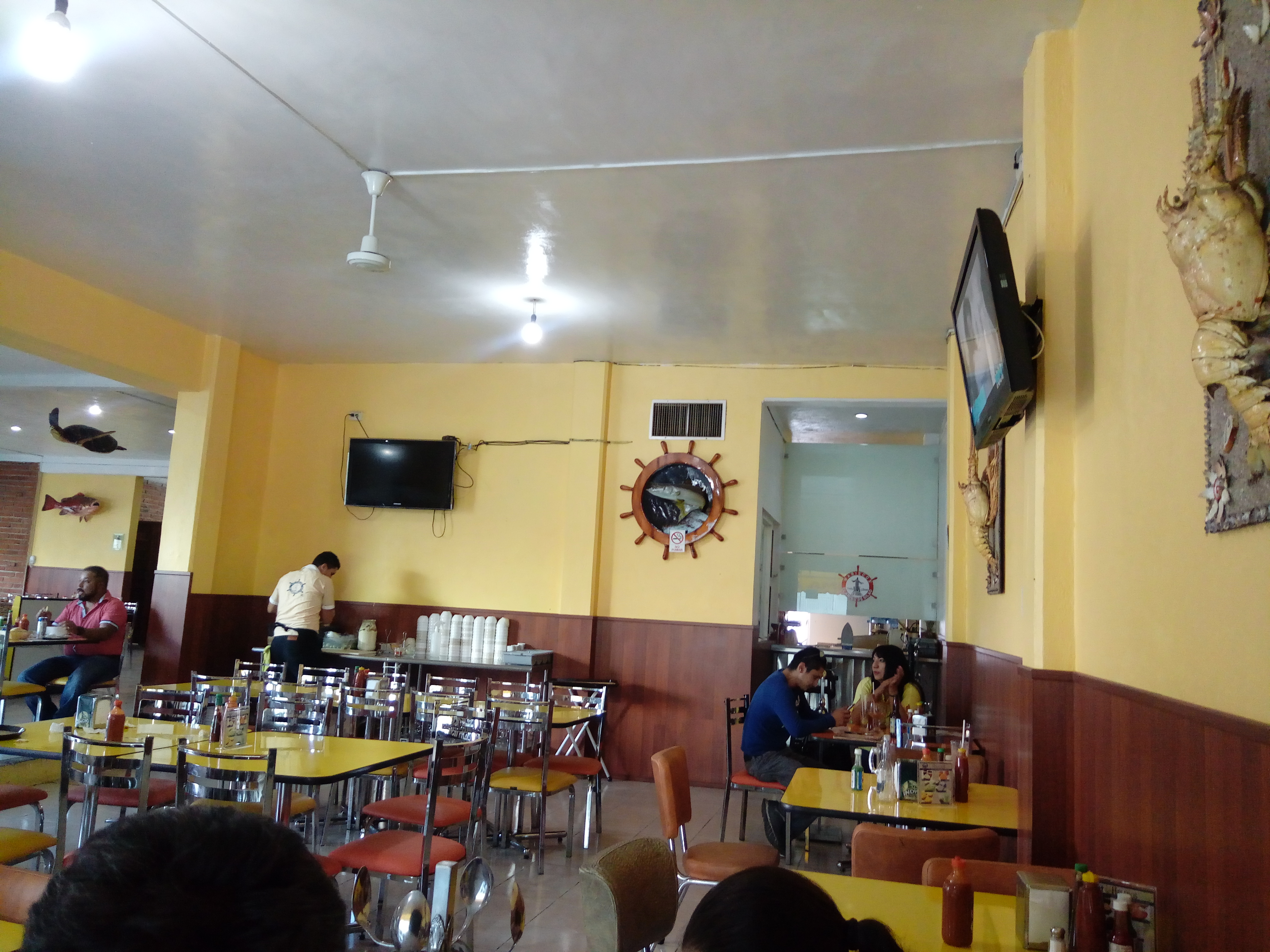 Mariscos El Amigo de Silao image 1