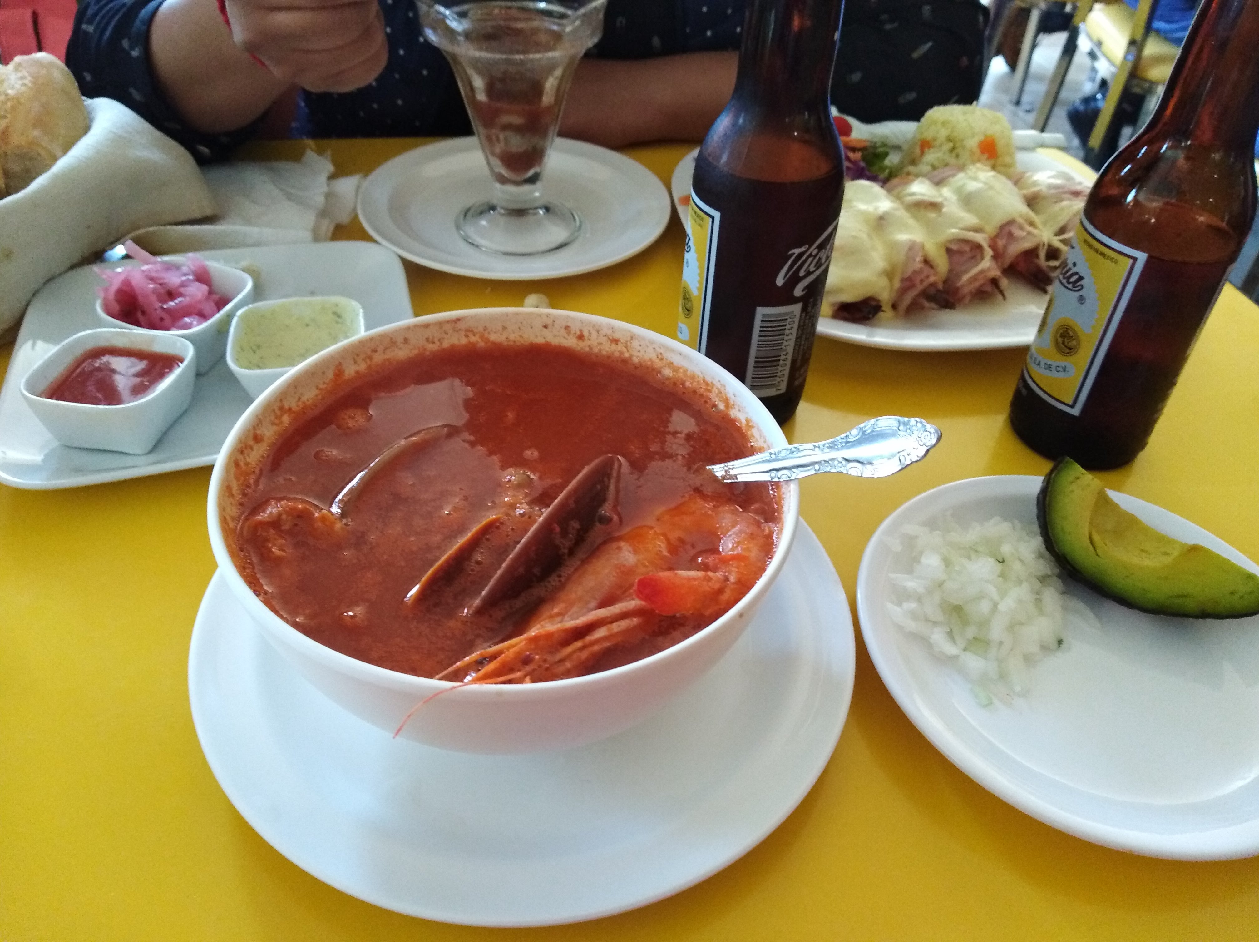 Mariscos El Amigo de Silao image 6