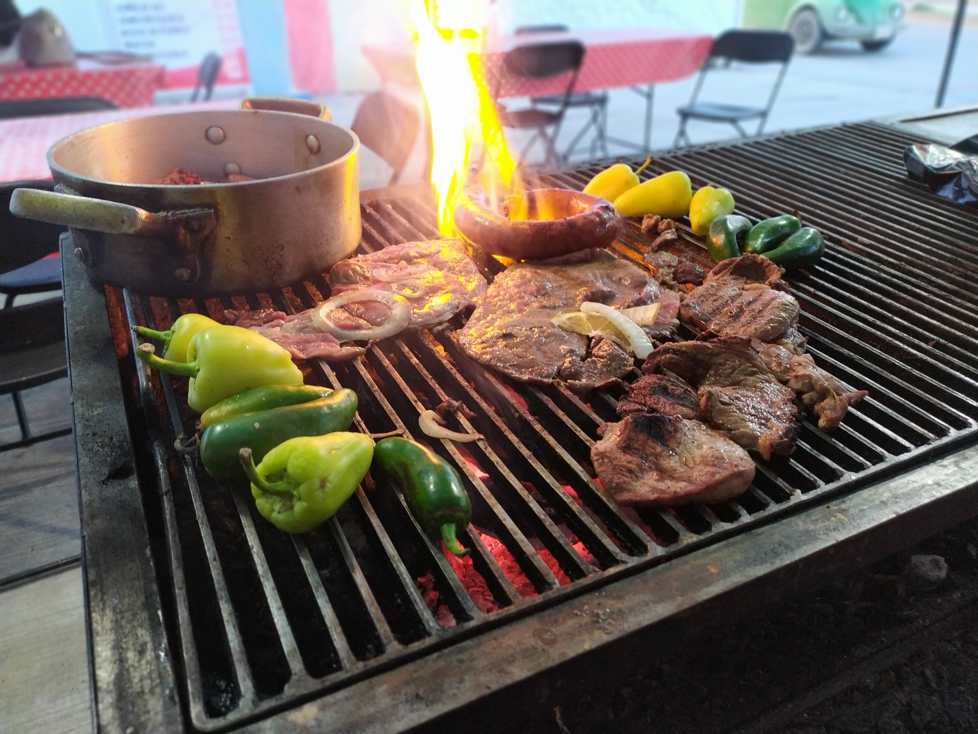 TACOS "EL PARIENTE" LOS BIEN PERROS BUENOS image 2