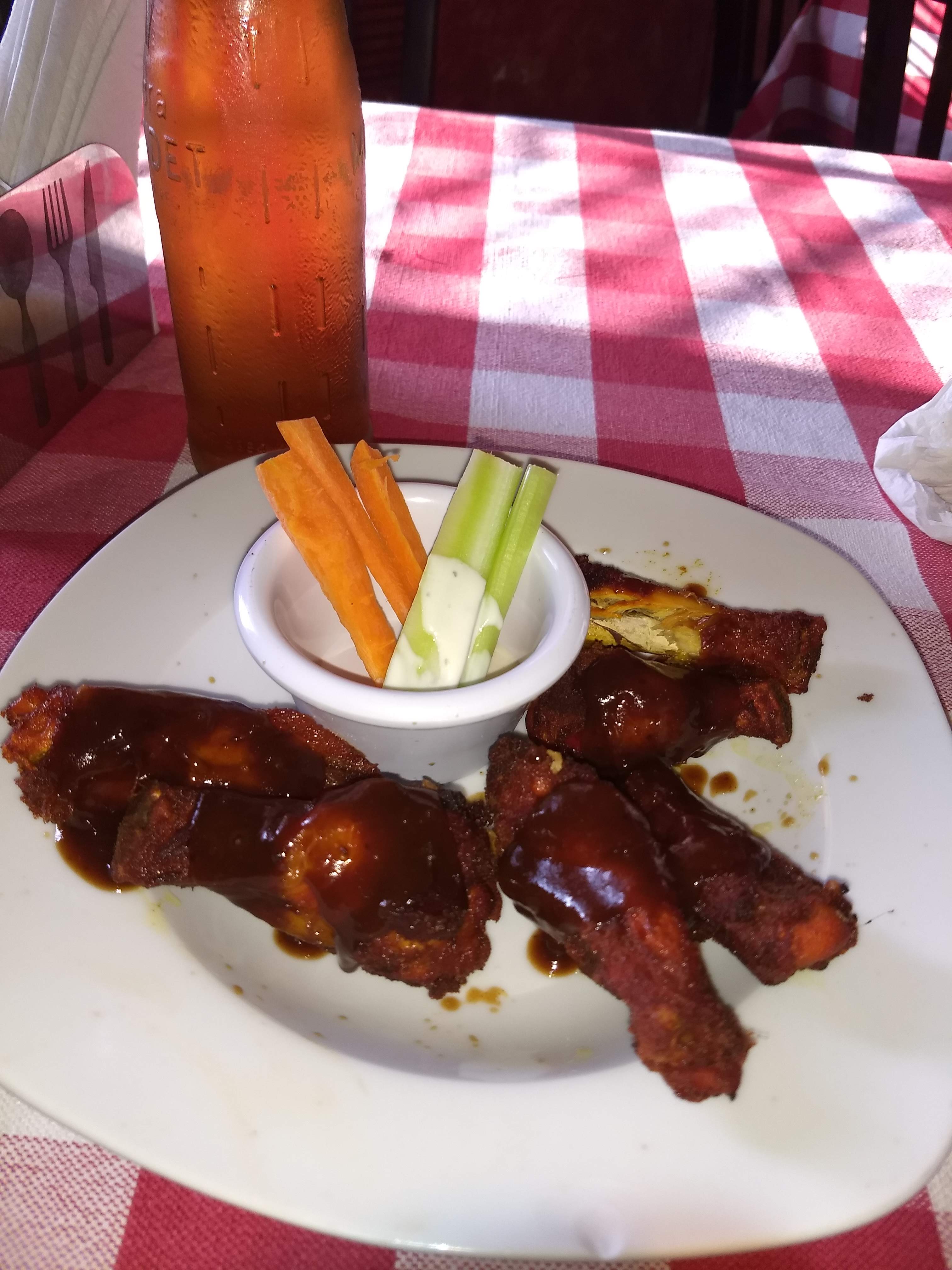 Los Caporales image 10