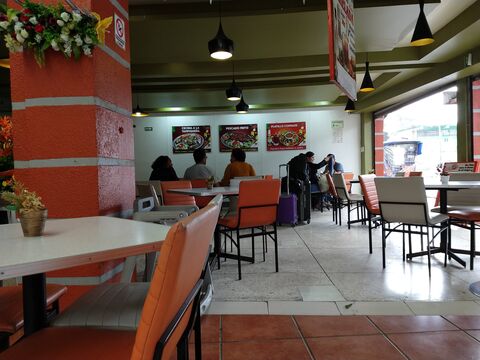 Los Comales Restaurante image 1