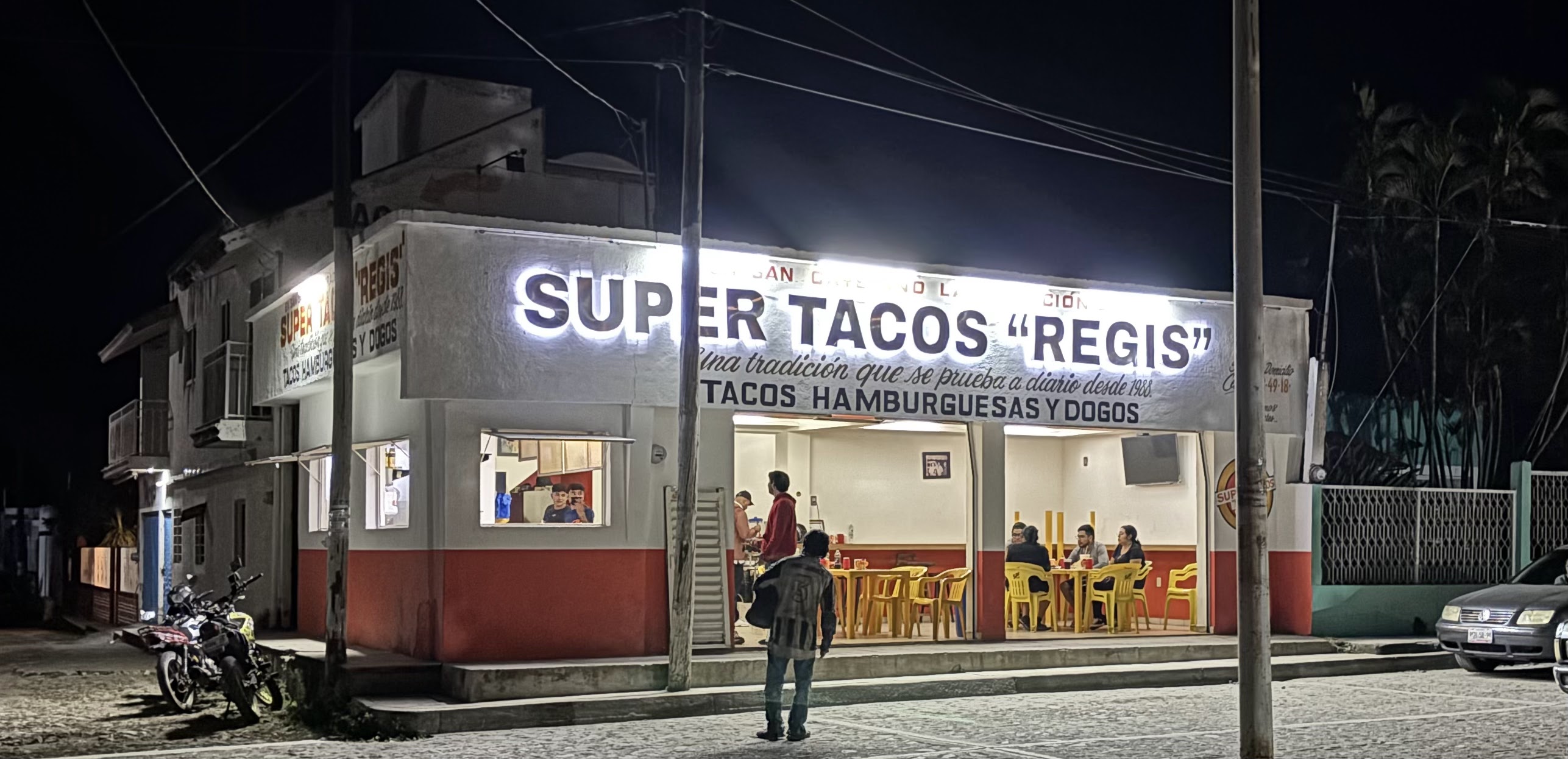 Super Tacos "Regis" image 1