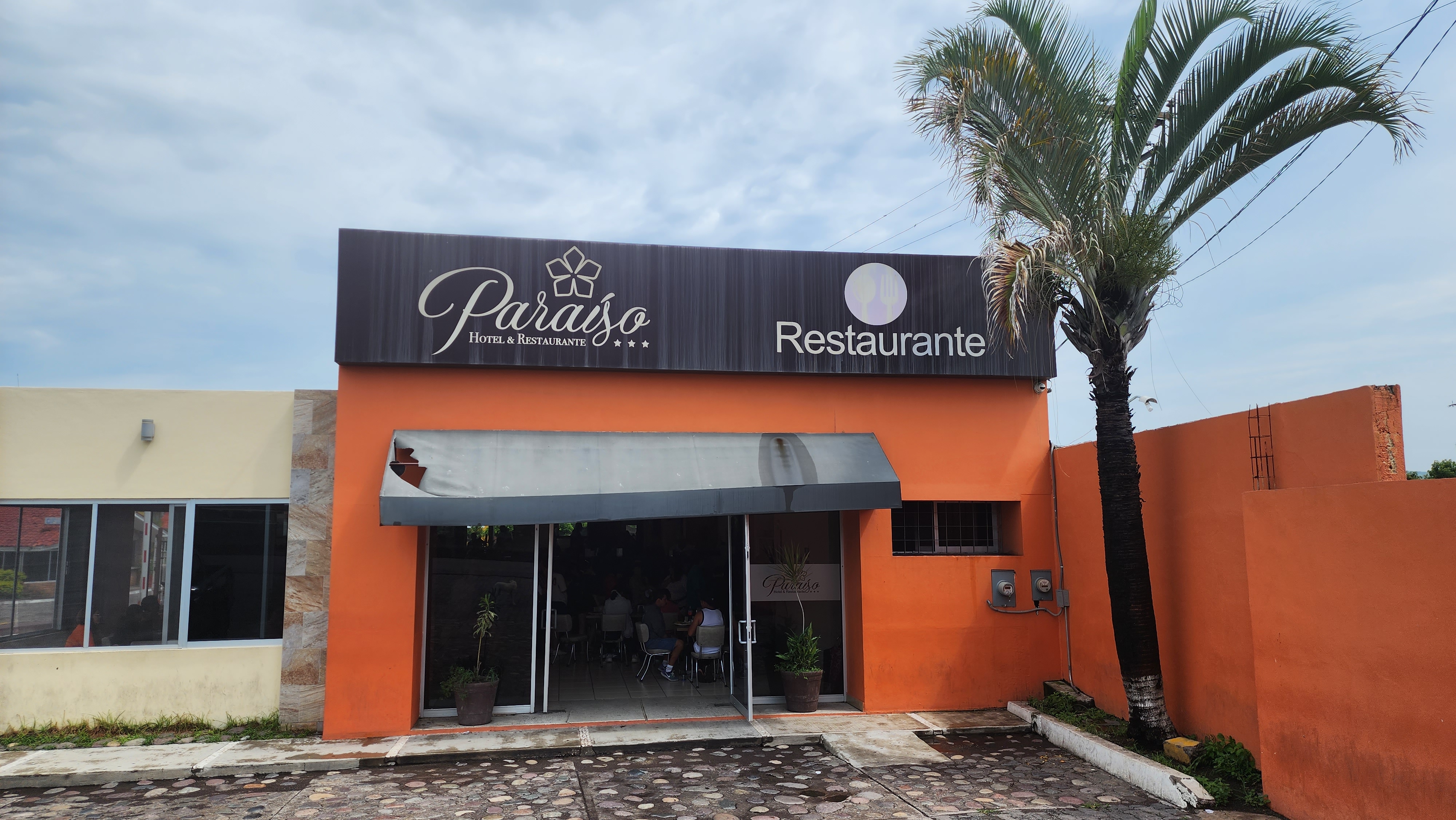 Restaurant Paradise Restaurant Paraiso image 3