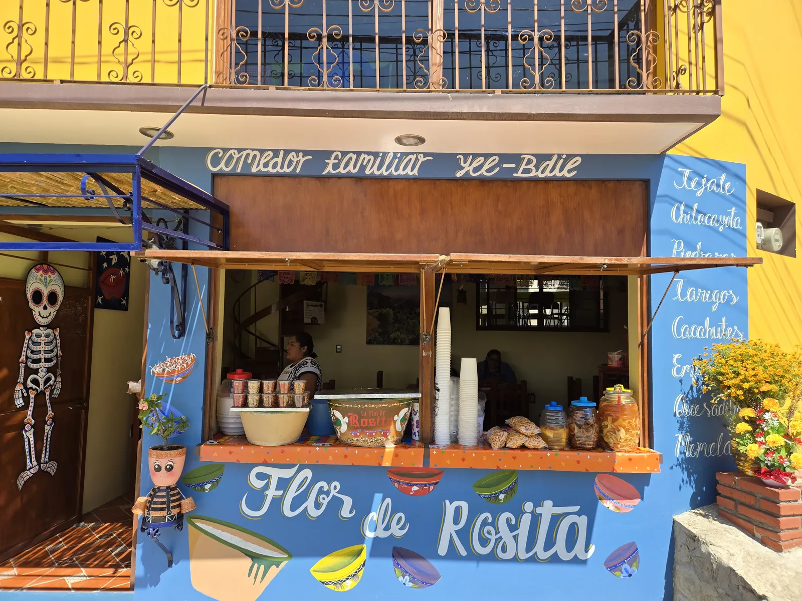 Comedor familiar La flor de rosita image 4