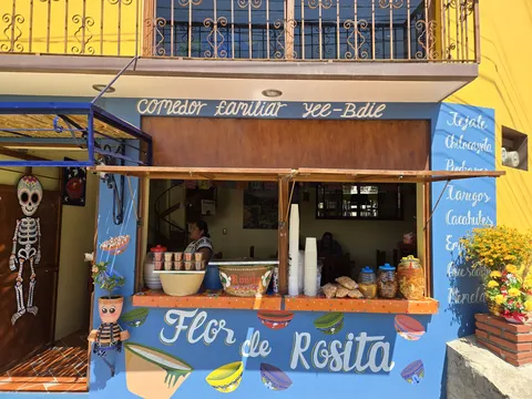 Comedor familiar La flor de rosita image 4