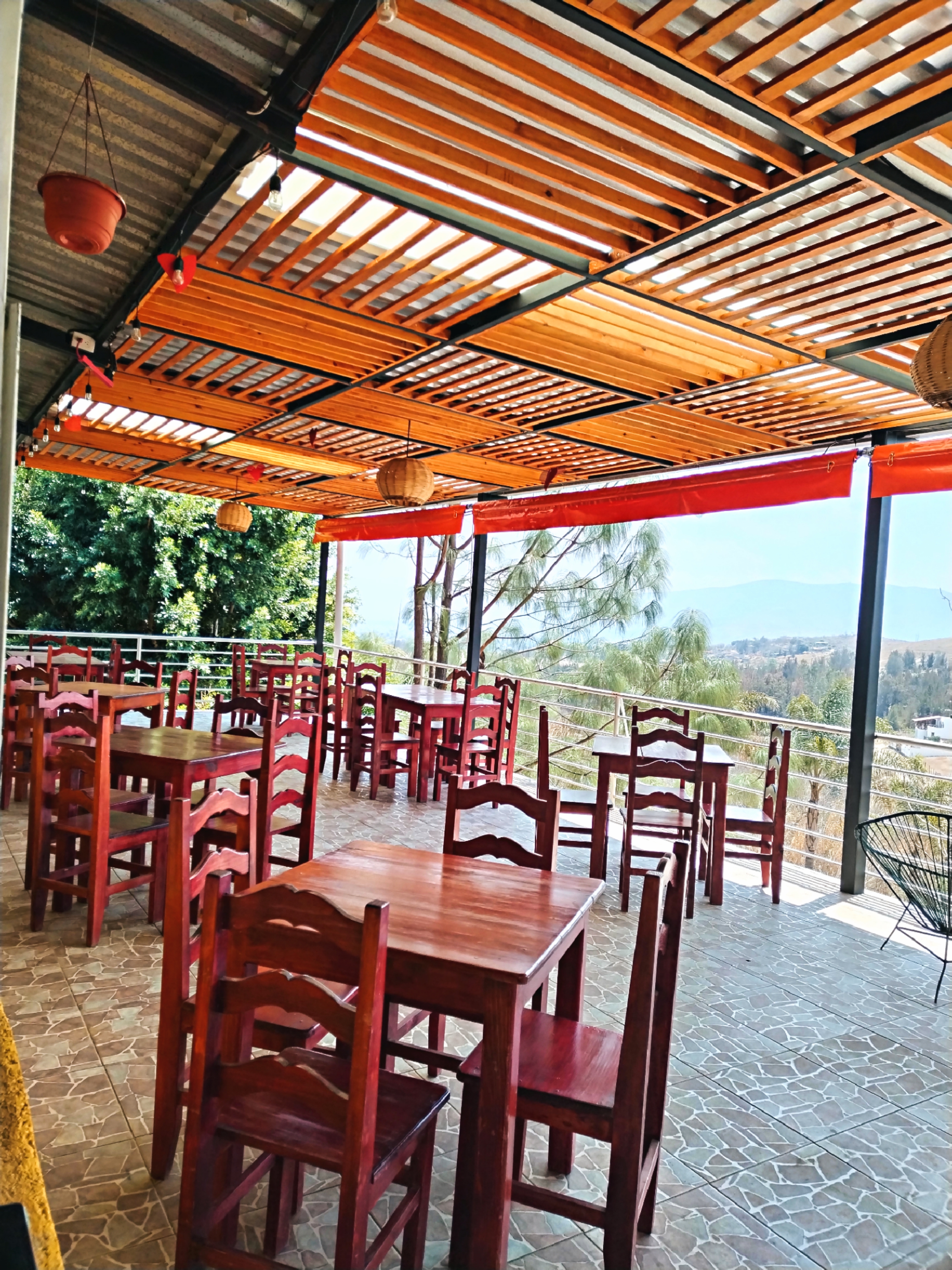 Restaurante La Perla image 1