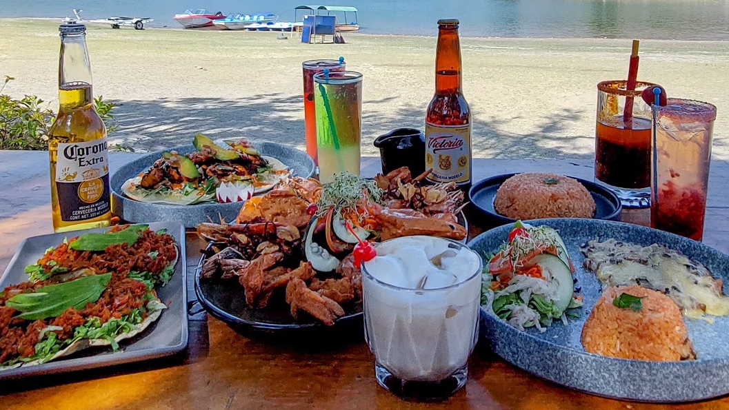 Las Mojarritas image 2