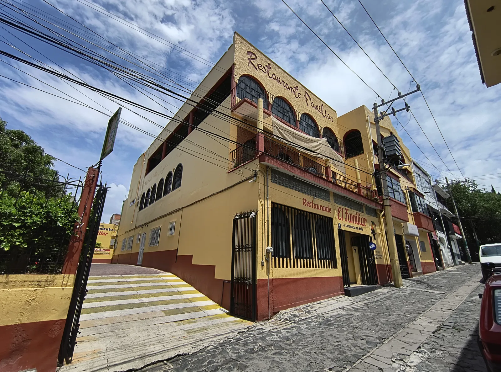 El Familiar image 7