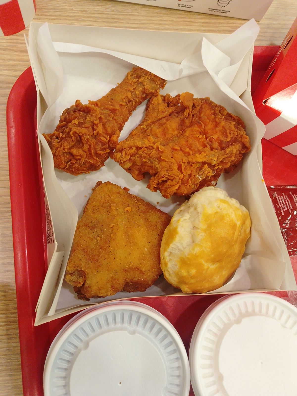 KFC Plaza Paseo Poniente image 6