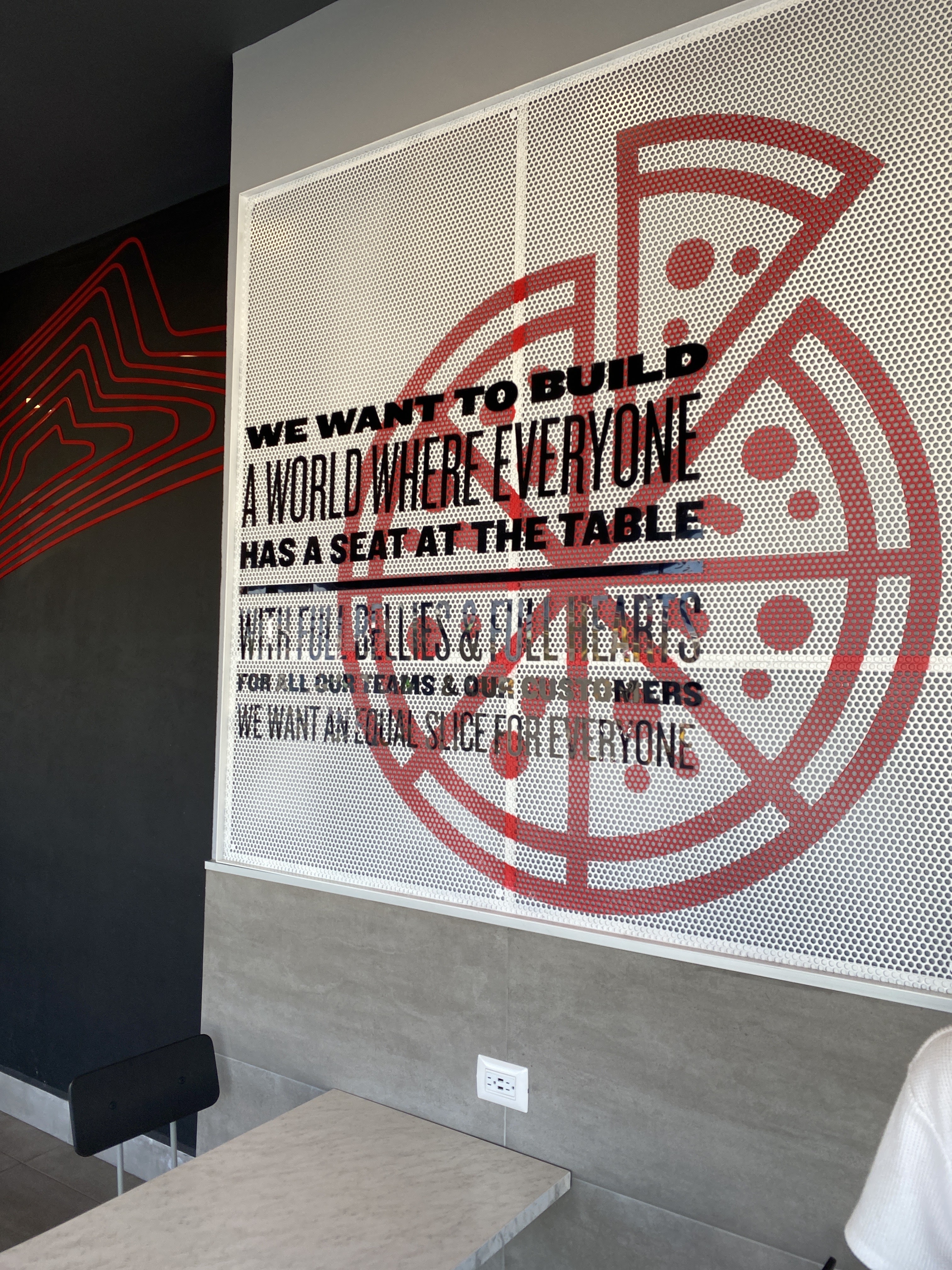 Pizza Hut Plaza Paseo Poniente image 4