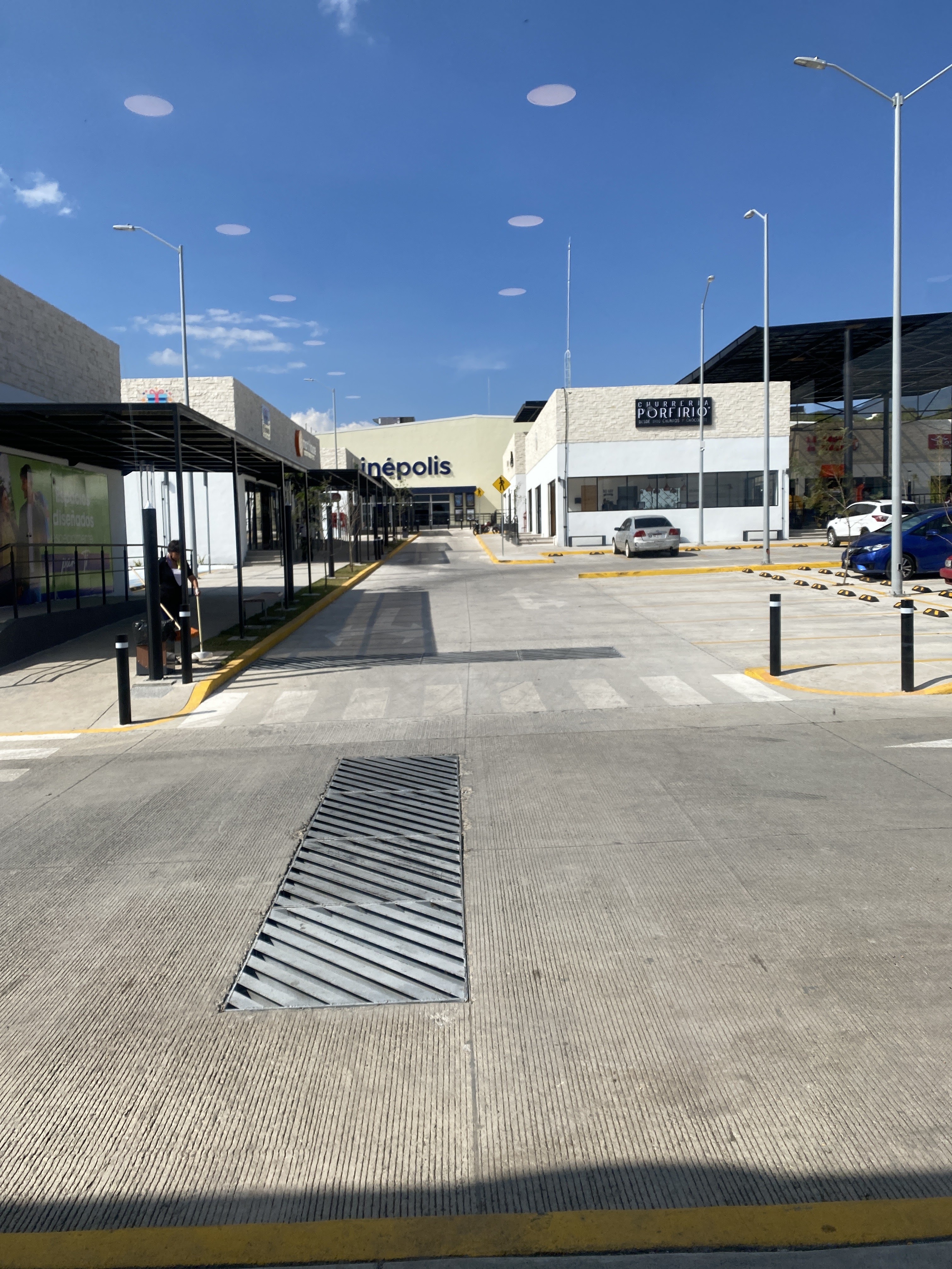 Pizza Hut Plaza Paseo Poniente image 10