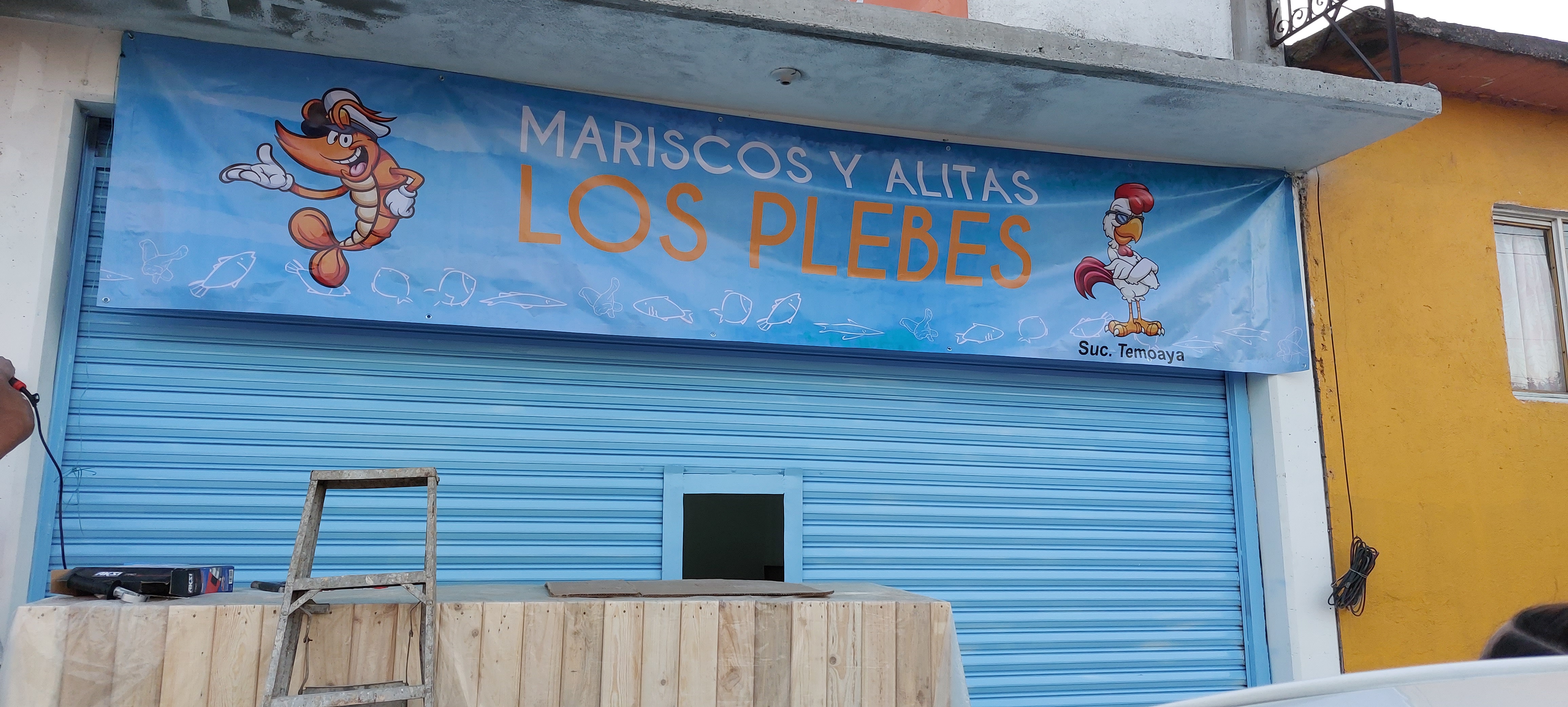 Mariscos y Alitas "LOS PLEBES" image 1