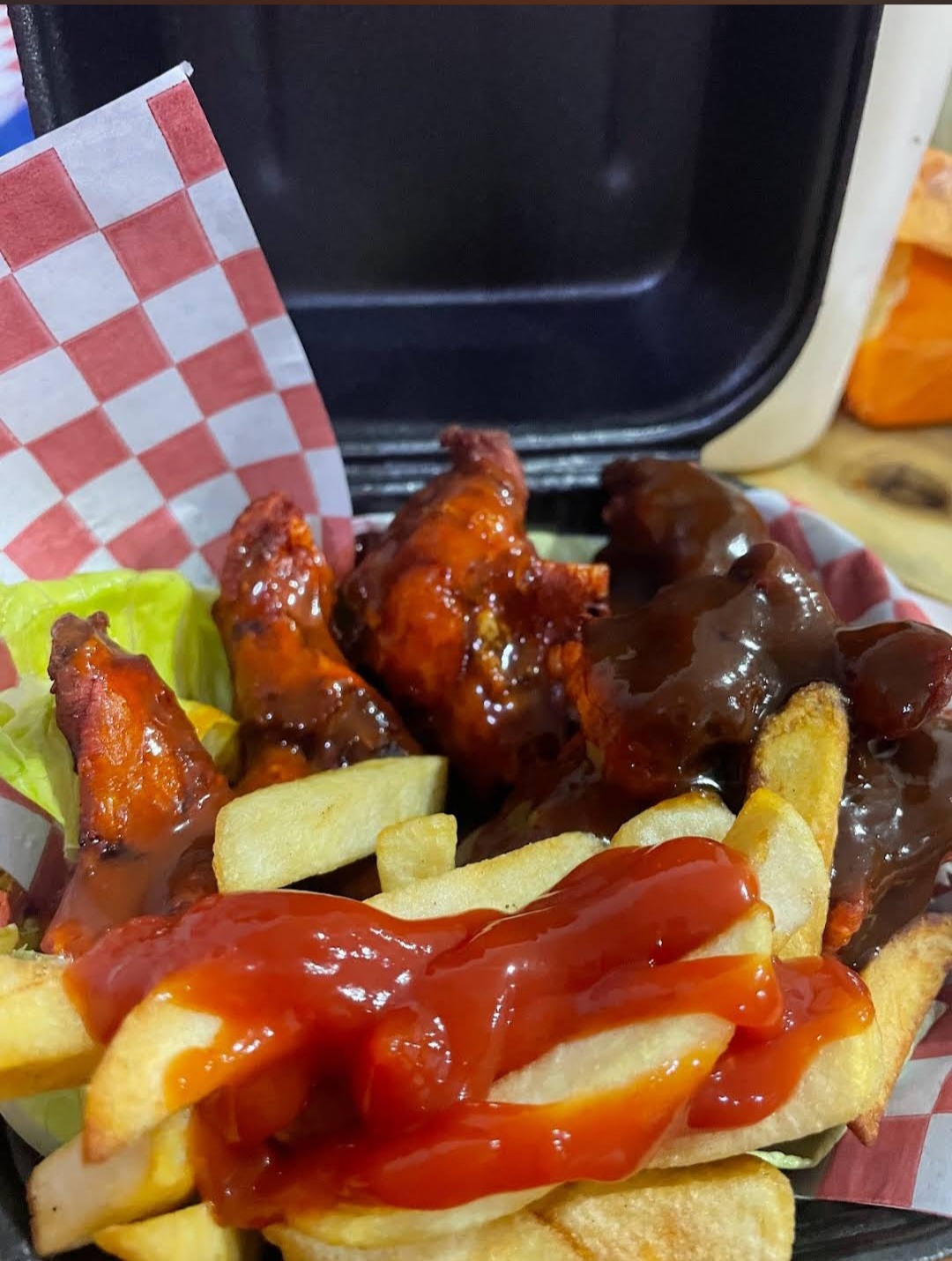 Mariscos y Alitas "LOS PLEBES" image 4