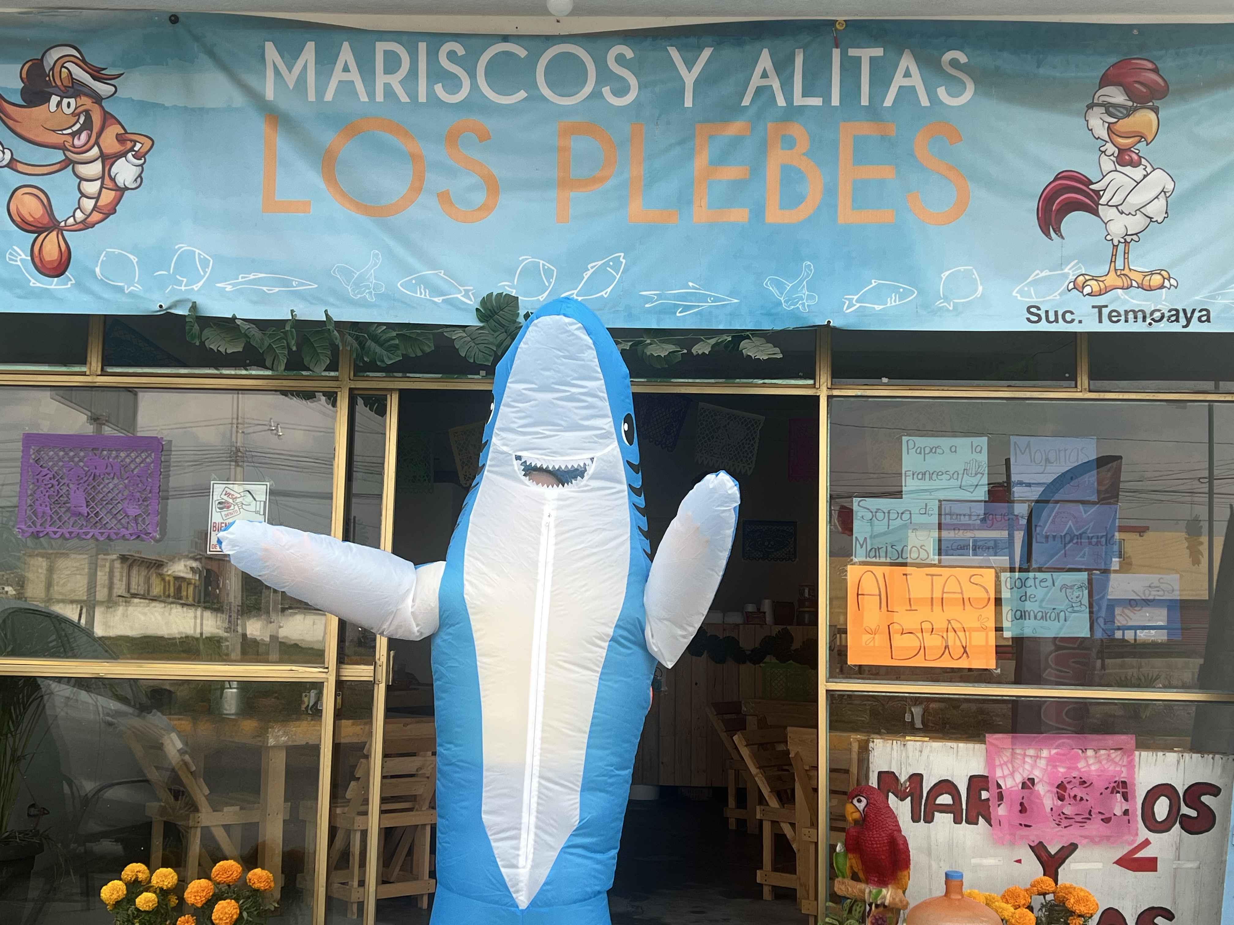 Mariscos y Alitas "LOS PLEBES" image 7