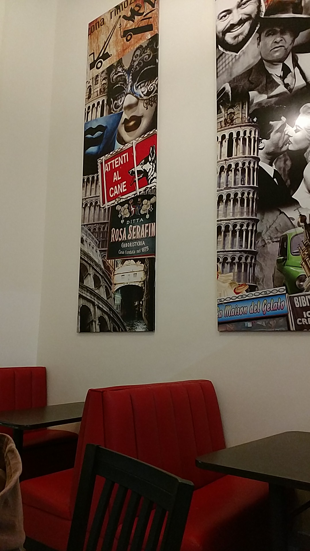 Macarroni Ristorante Pizzeria image 3