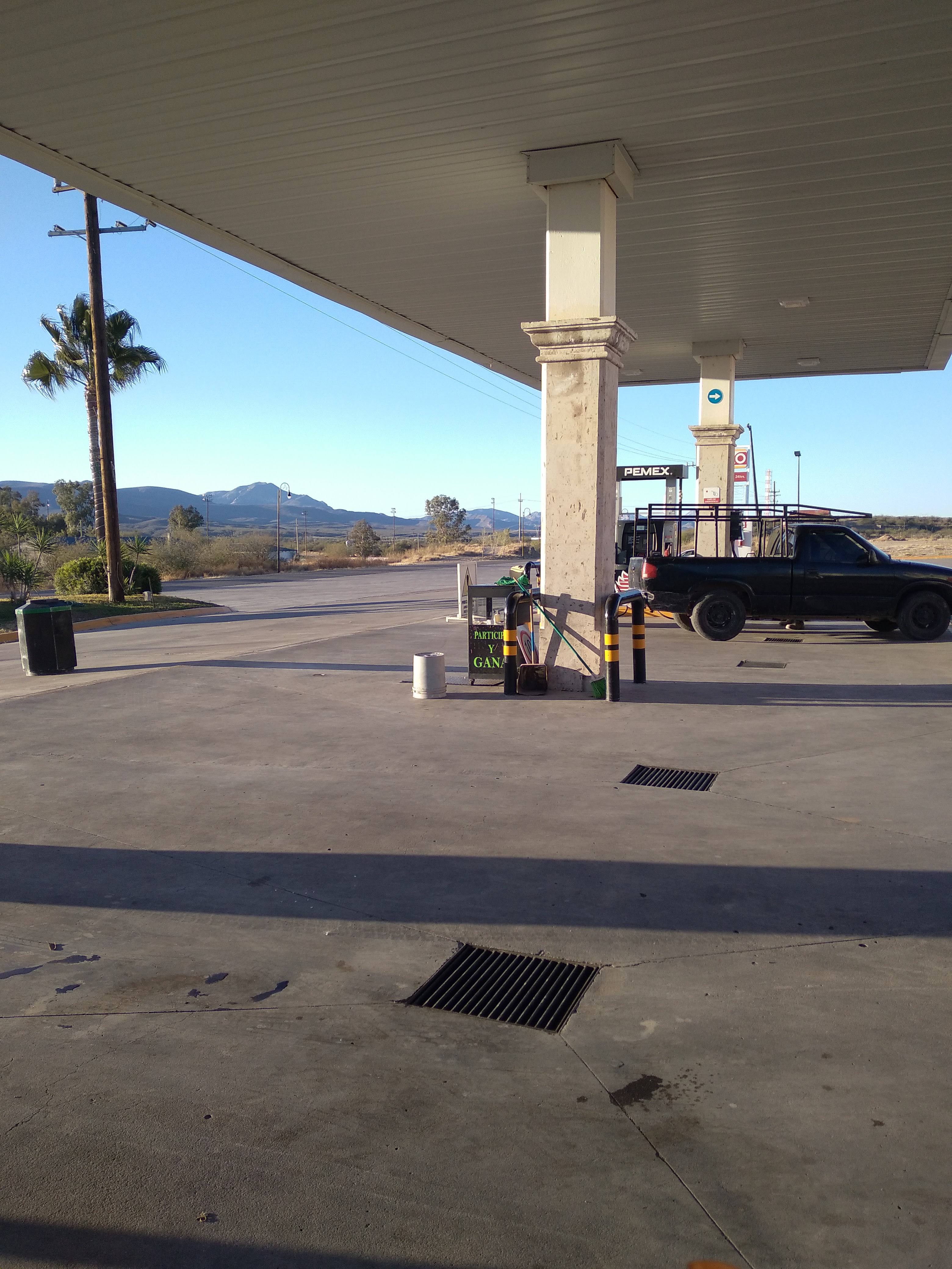 Macarroni Ristorante Pizzeria image 7