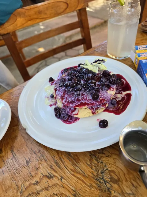 Mango Café image 7