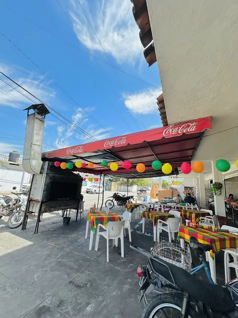 Pollos Asados y Rostizados "El Güero" image 1
