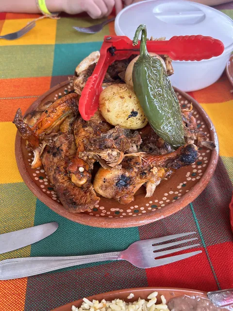 Pollos Asados y Rostizados "El Güero" image 6