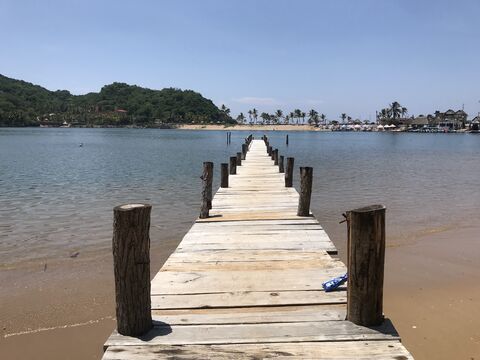 La Isla Restaurant image 4
