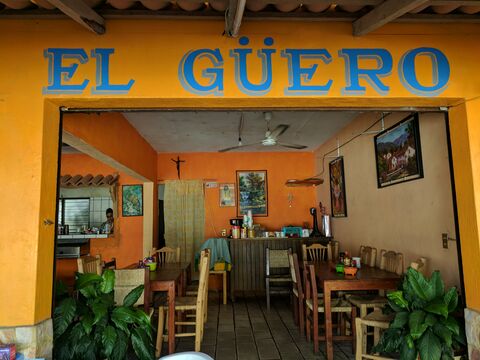 Restaurant El Guero image 1