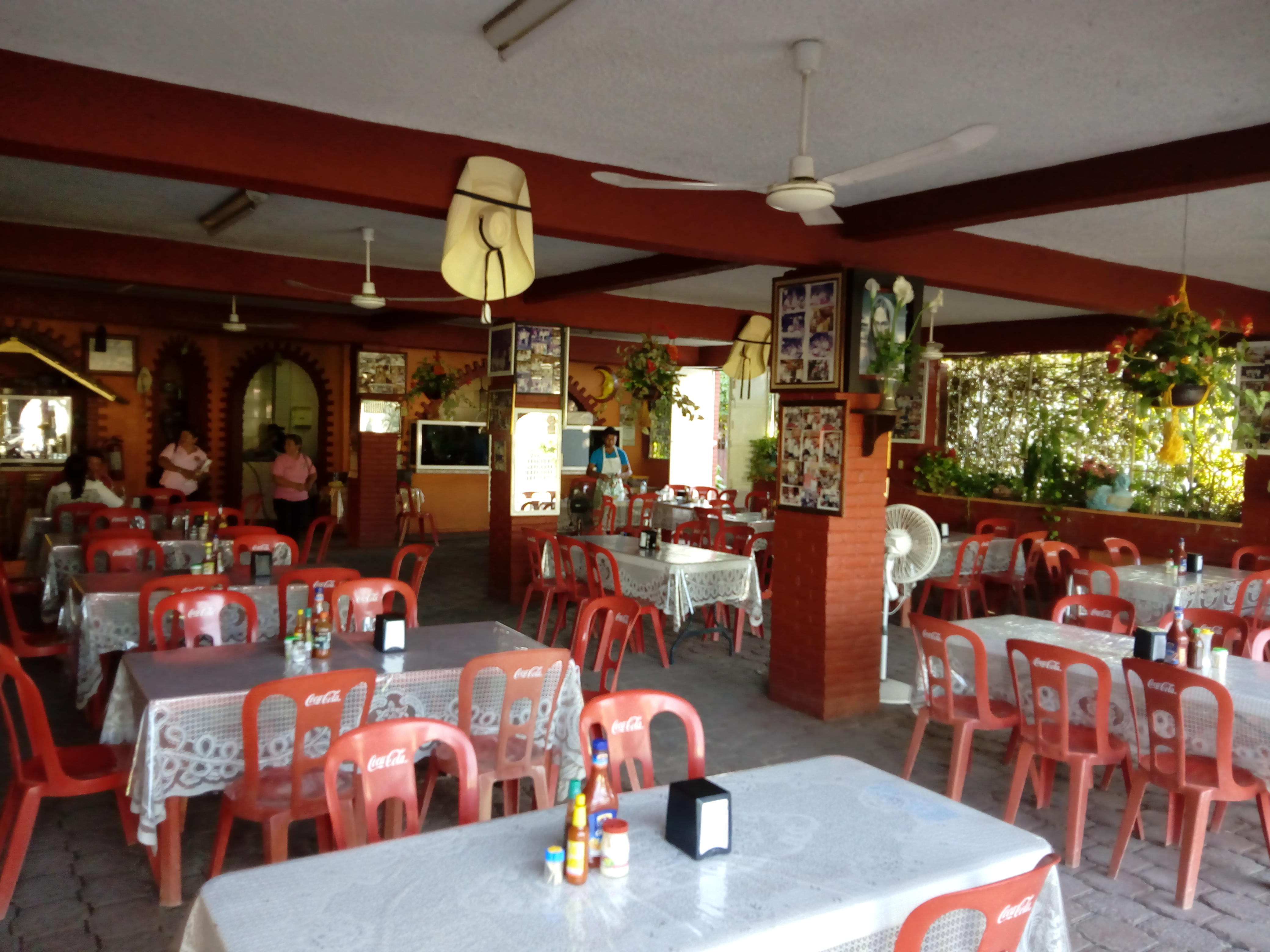 Restaurant y Marisquería Kenia image 1