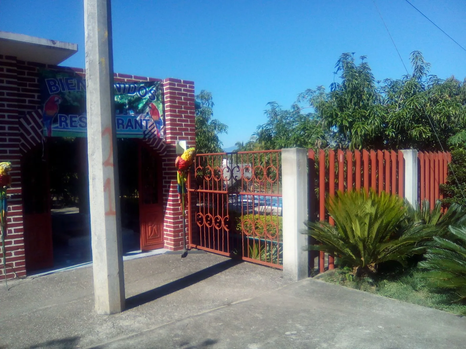 Restaurante y balneario: Las Guacamayas image 2